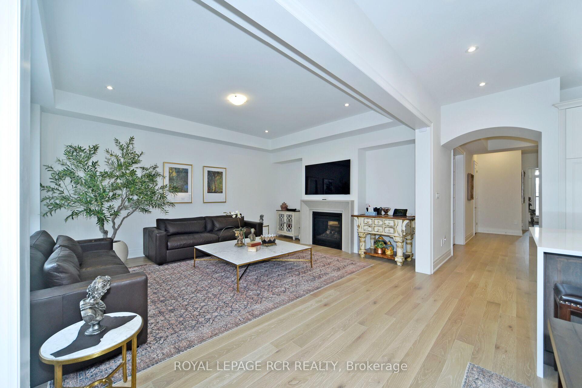Photo 20 of 200 Silver Creek Drive, Vaughan, Vellore Village — HOMEH