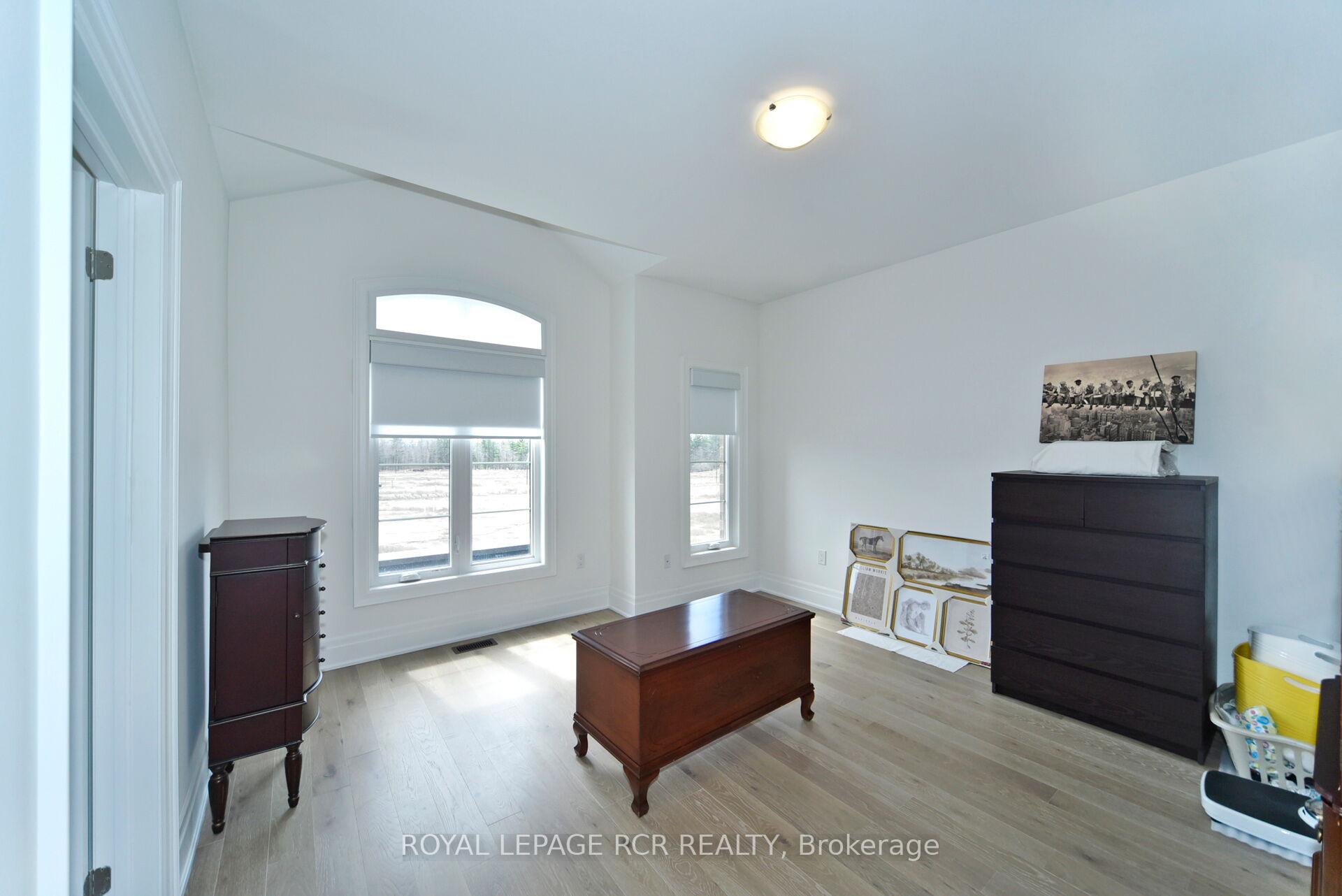 Photo 24 of 200 Silver Creek Drive, Vaughan, Vellore Village — HOMEH