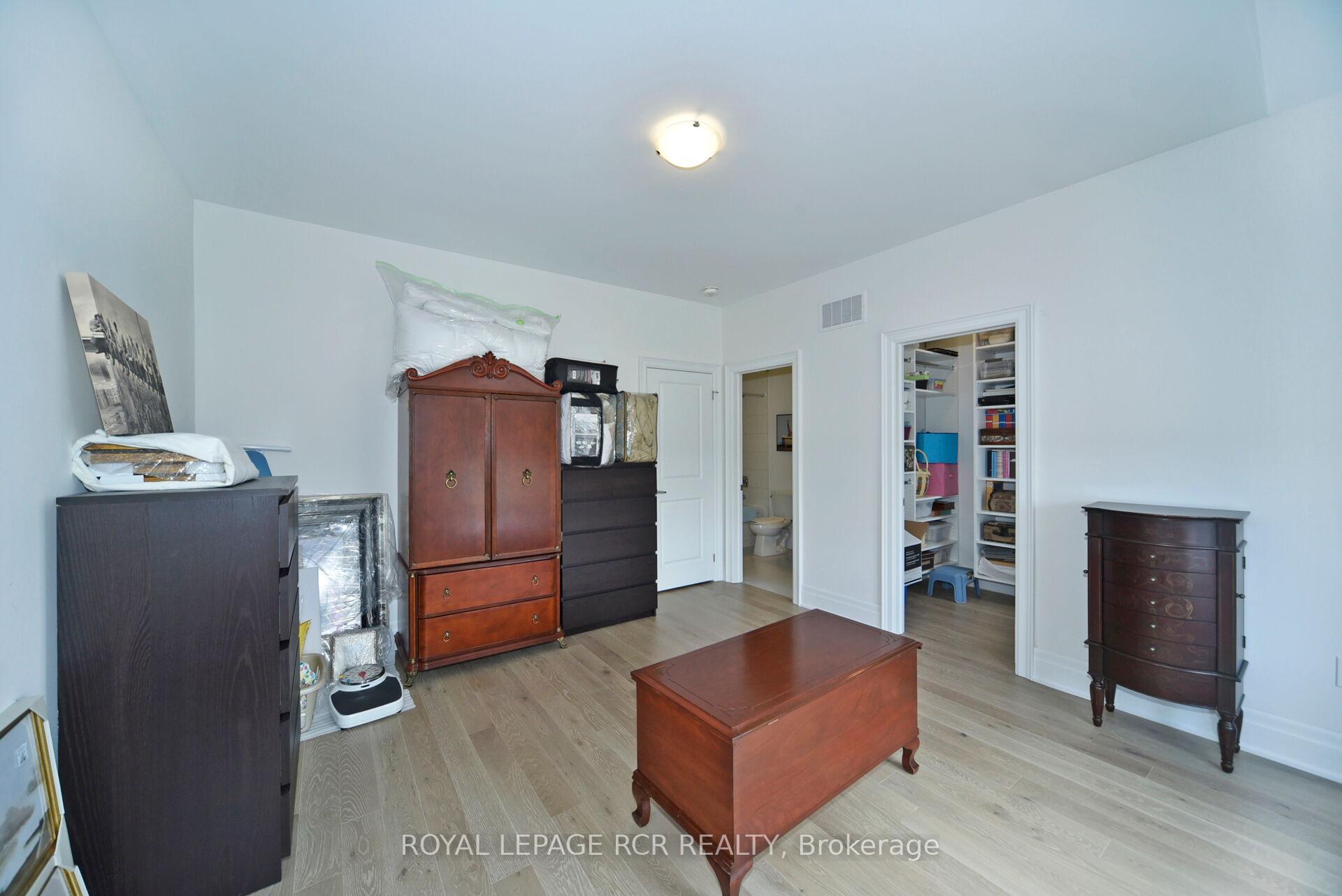 Photo 25 of 200 Silver Creek Drive, Vaughan, Vellore Village — HOMEH