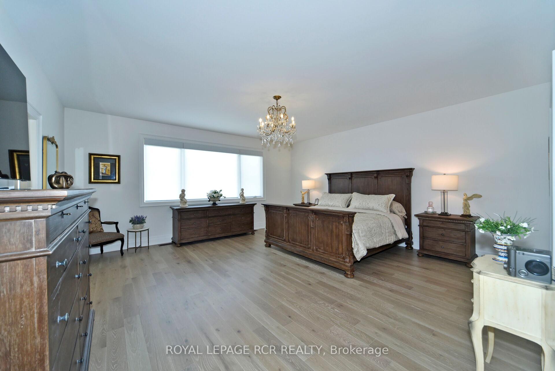 Photo 32 of 200 Silver Creek Drive, Vaughan, Vellore Village — HOMEH