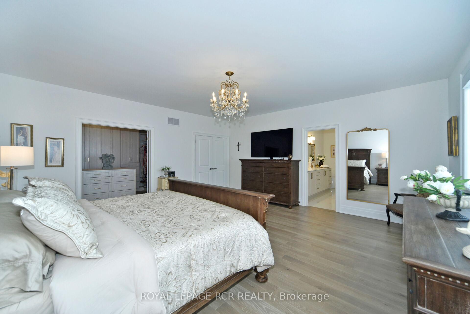 Photo 34 of 200 Silver Creek Drive, Vaughan, Vellore Village — HOMEH