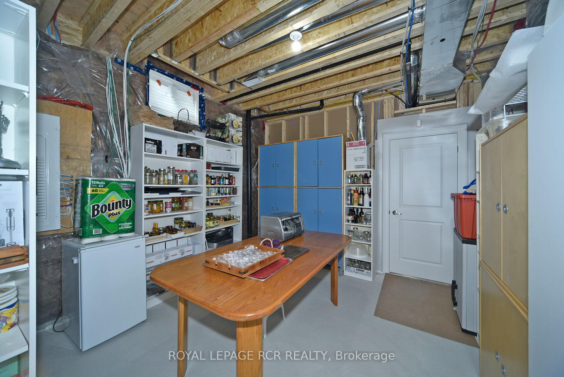 Photo 40 of 200 Silver Creek Drive, Vaughan, Vellore Village — HOMEH