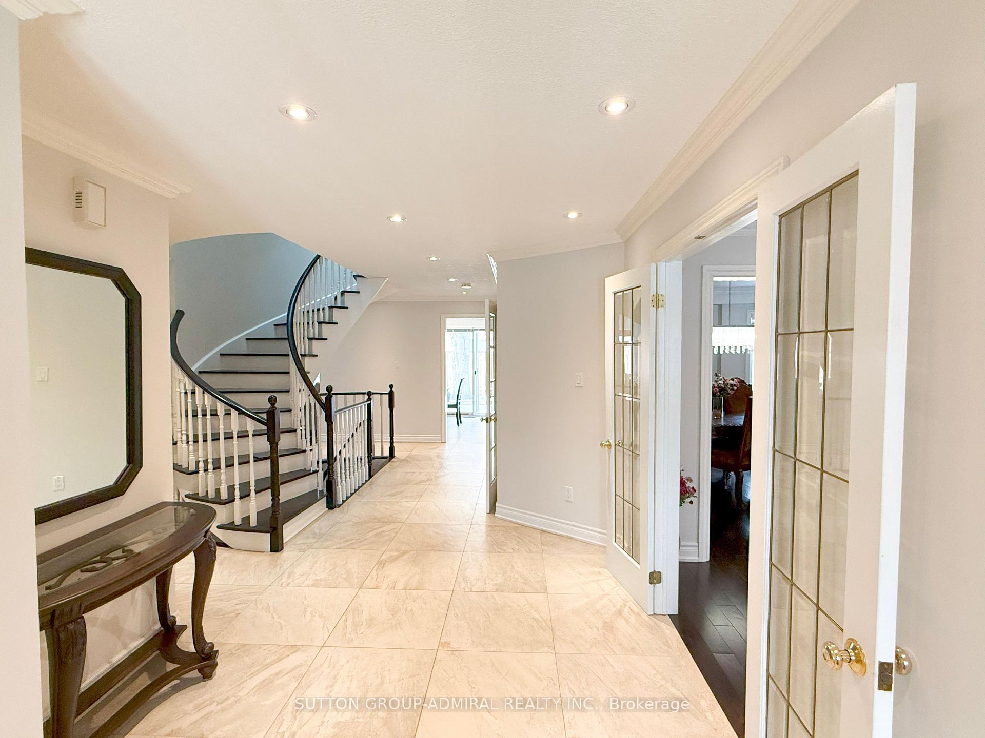 Photo 22 of 18 Tangreen Circle, Vaughan, Crestwood-Springfarm-Yorkhill — HOMEH