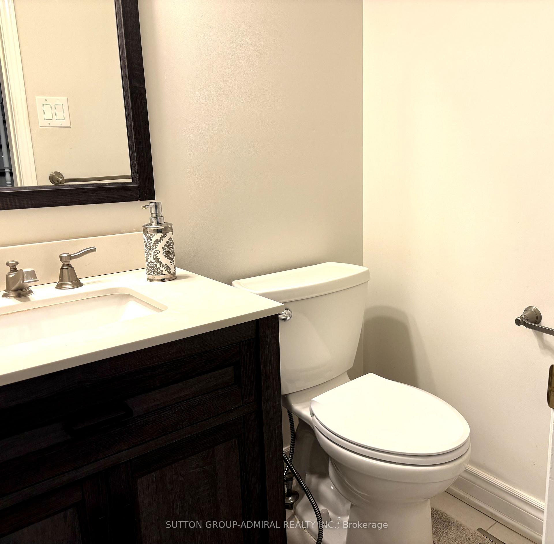 Photo 10 of 18 Tangreen Circle, Vaughan, Crestwood-Springfarm-Yorkhill — HOMEH