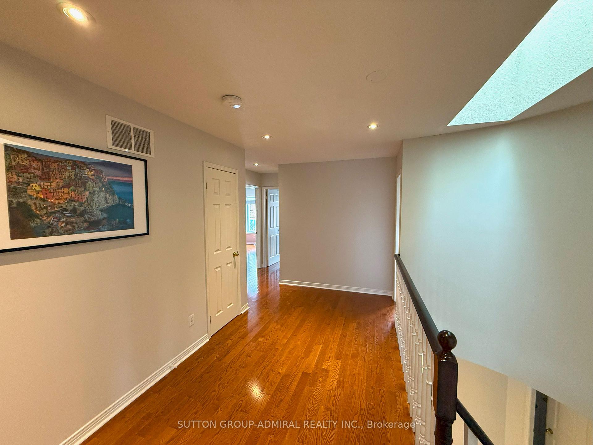 Photo 14 of 18 Tangreen Circle, Vaughan, Crestwood-Springfarm-Yorkhill — HOMEH