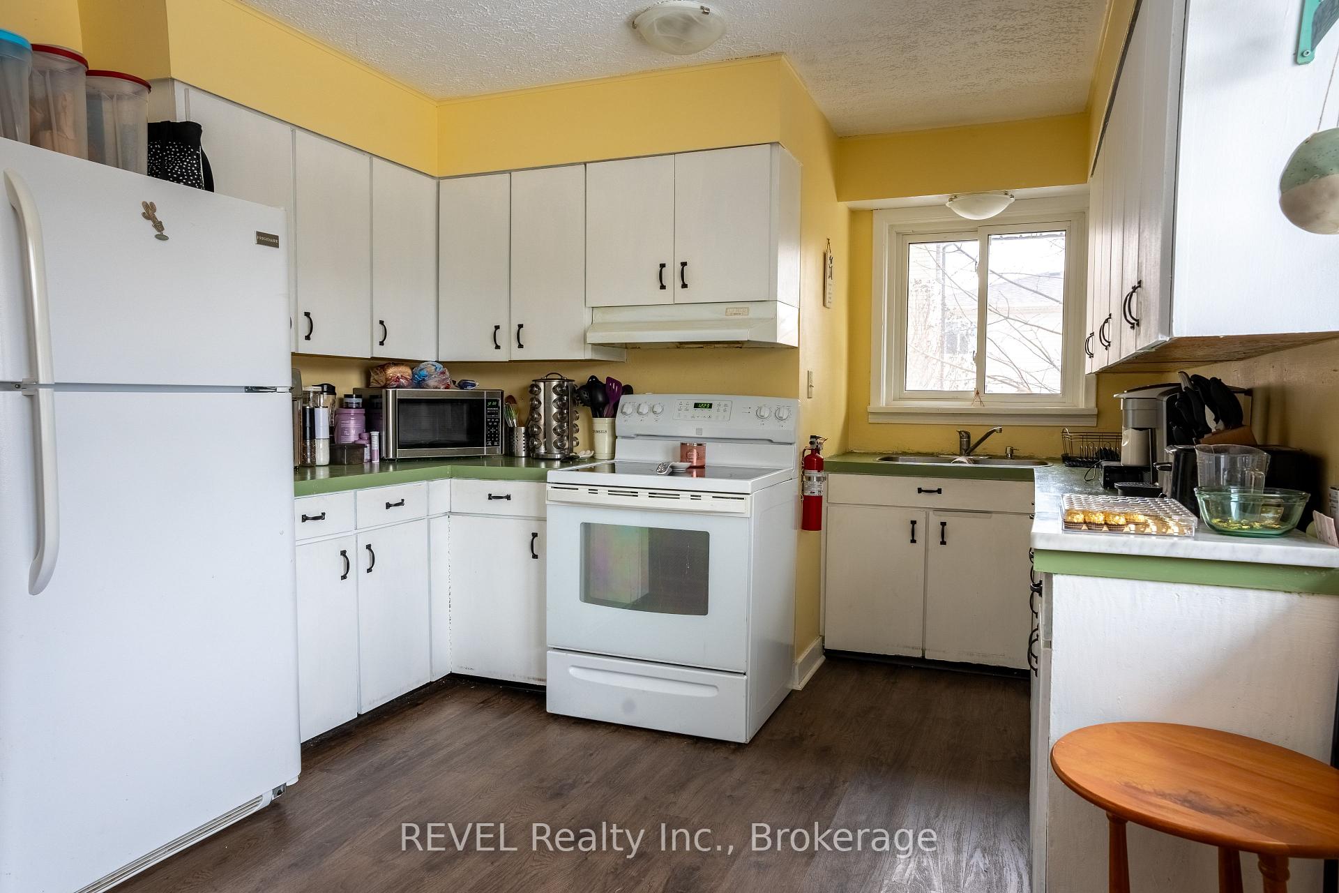 Photo 8 of 61 Commercial Street, Welland, Lincoln/Crowland — HOMEH