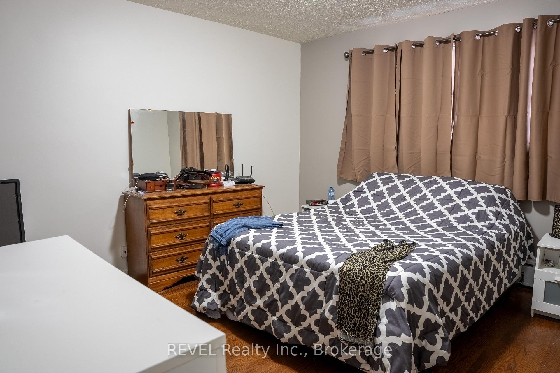 Photo 10 of 61 Commercial Street, Welland, Lincoln/Crowland — HOMEH