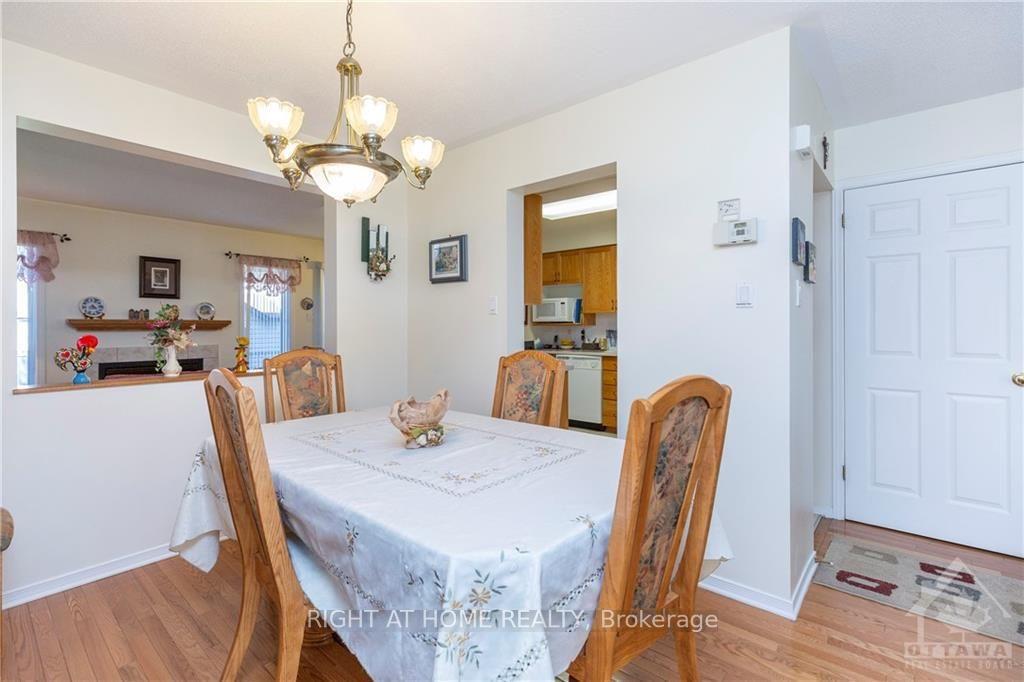 Photo 5 of 1654 Varennes Boulevard, Ottawa, Fallingbrook/Pineridge — HOMEH