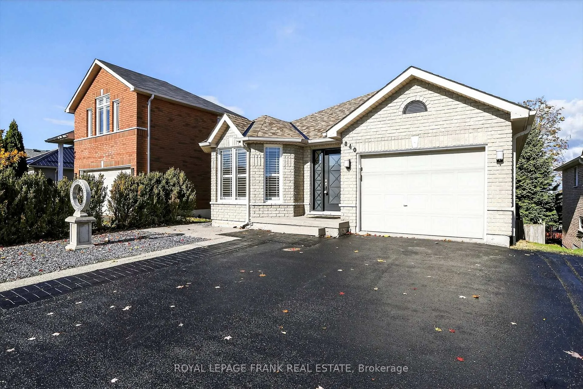 Photo 2 of 1840 Glenforest Boulevard, Peterborough, Monaghan Ward 2 — HOMEH