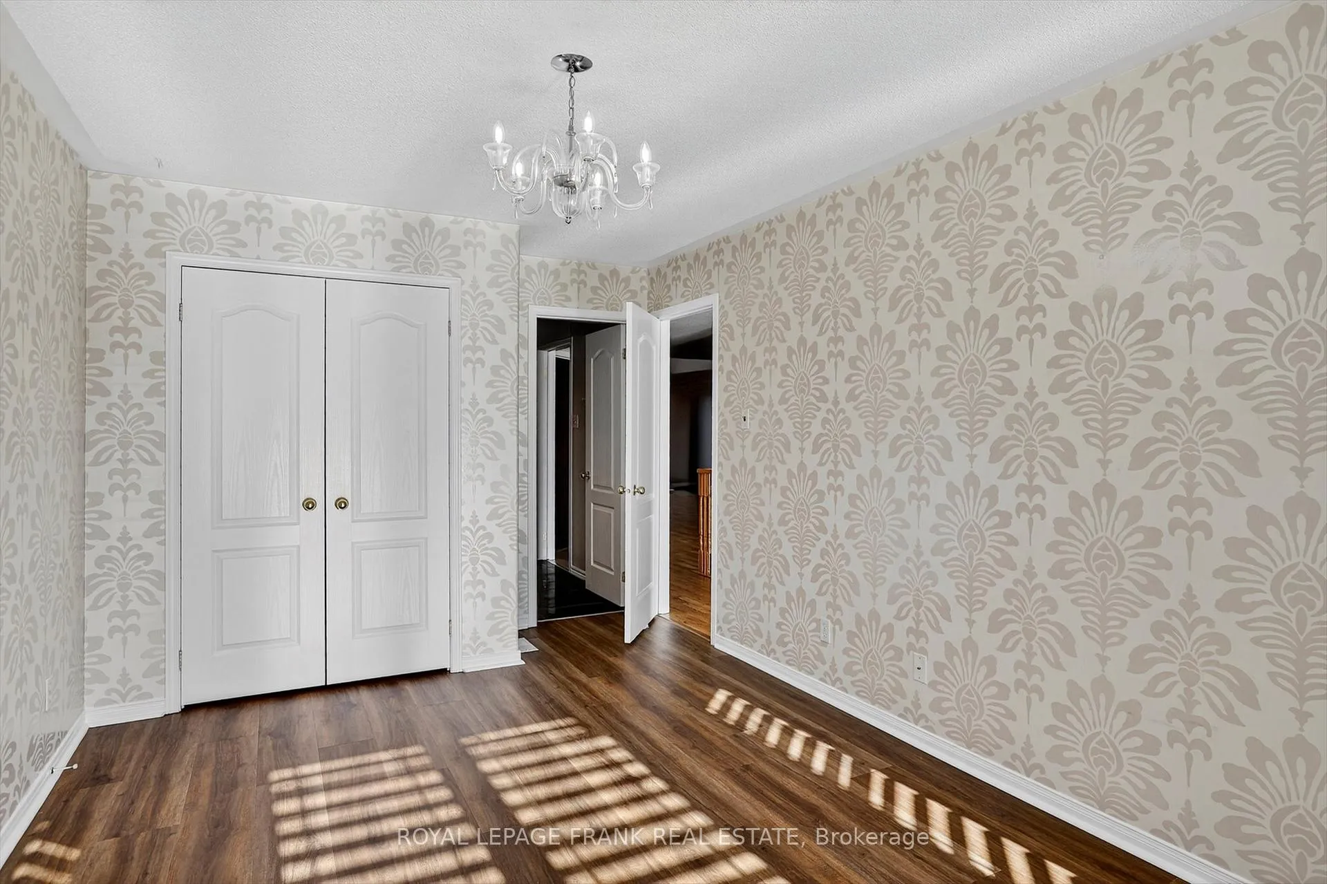 Photo 6 of 1840 Glenforest Boulevard, Peterborough, Monaghan Ward 2 — HOMEH