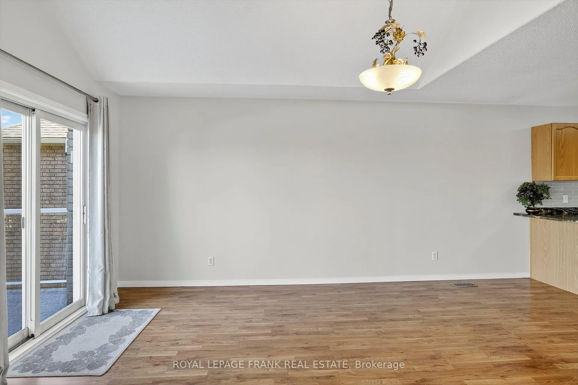 Photo 17 of 1840 Glenforest Boulevard, Peterborough, Monaghan Ward 2 — HOMEH