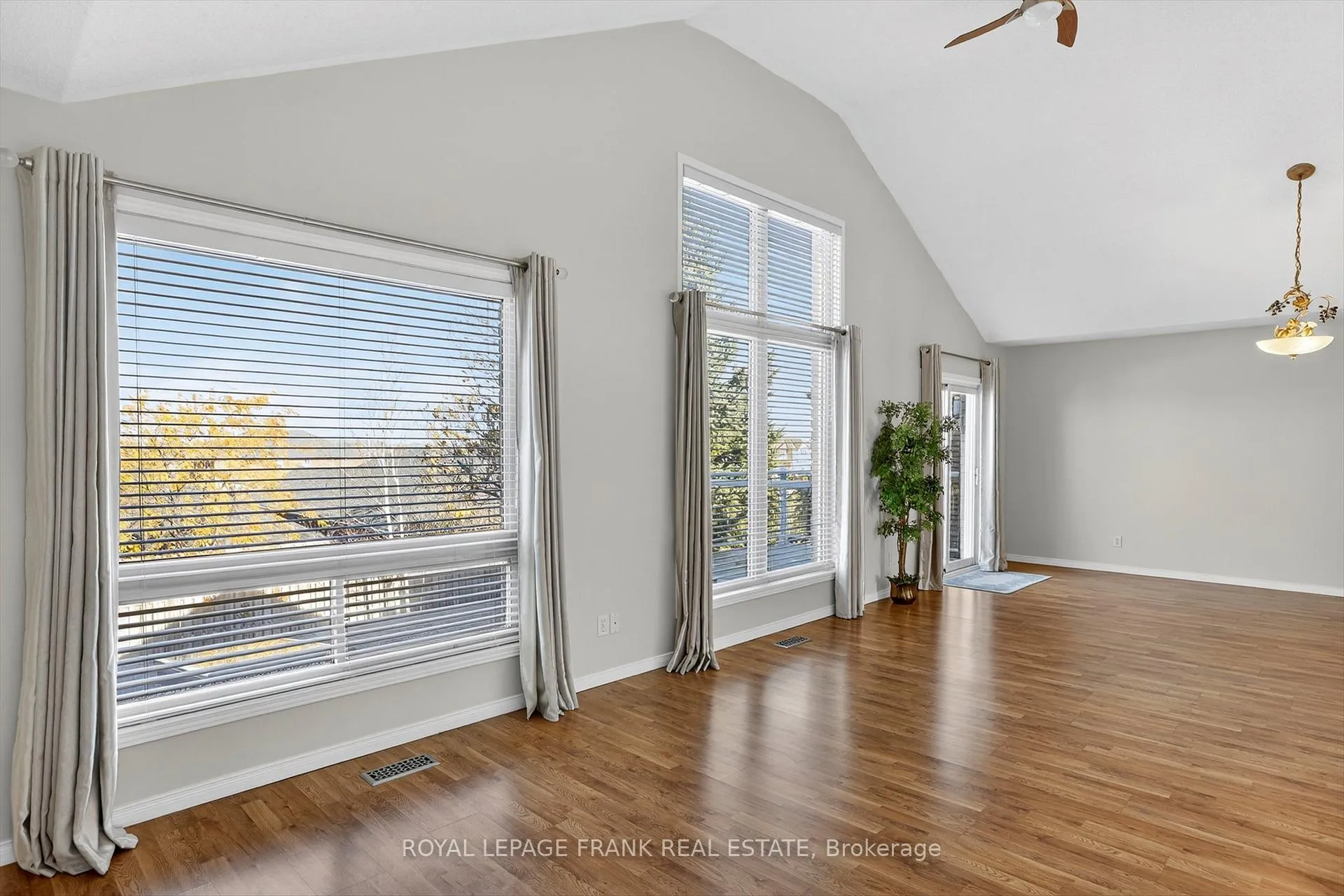 Photo 23 of 1840 Glenforest Boulevard, Peterborough, Monaghan Ward 2 — HOMEH