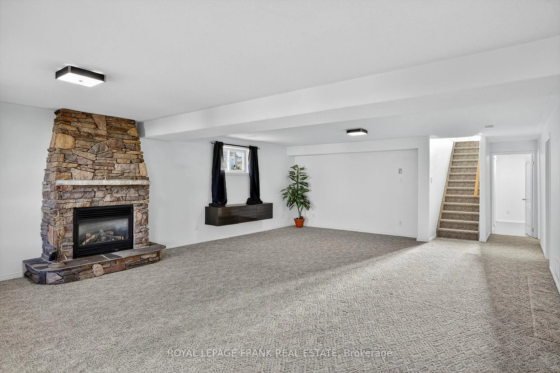Photo 26 of 1840 Glenforest Boulevard, Peterborough, Monaghan Ward 2 — HOMEH
