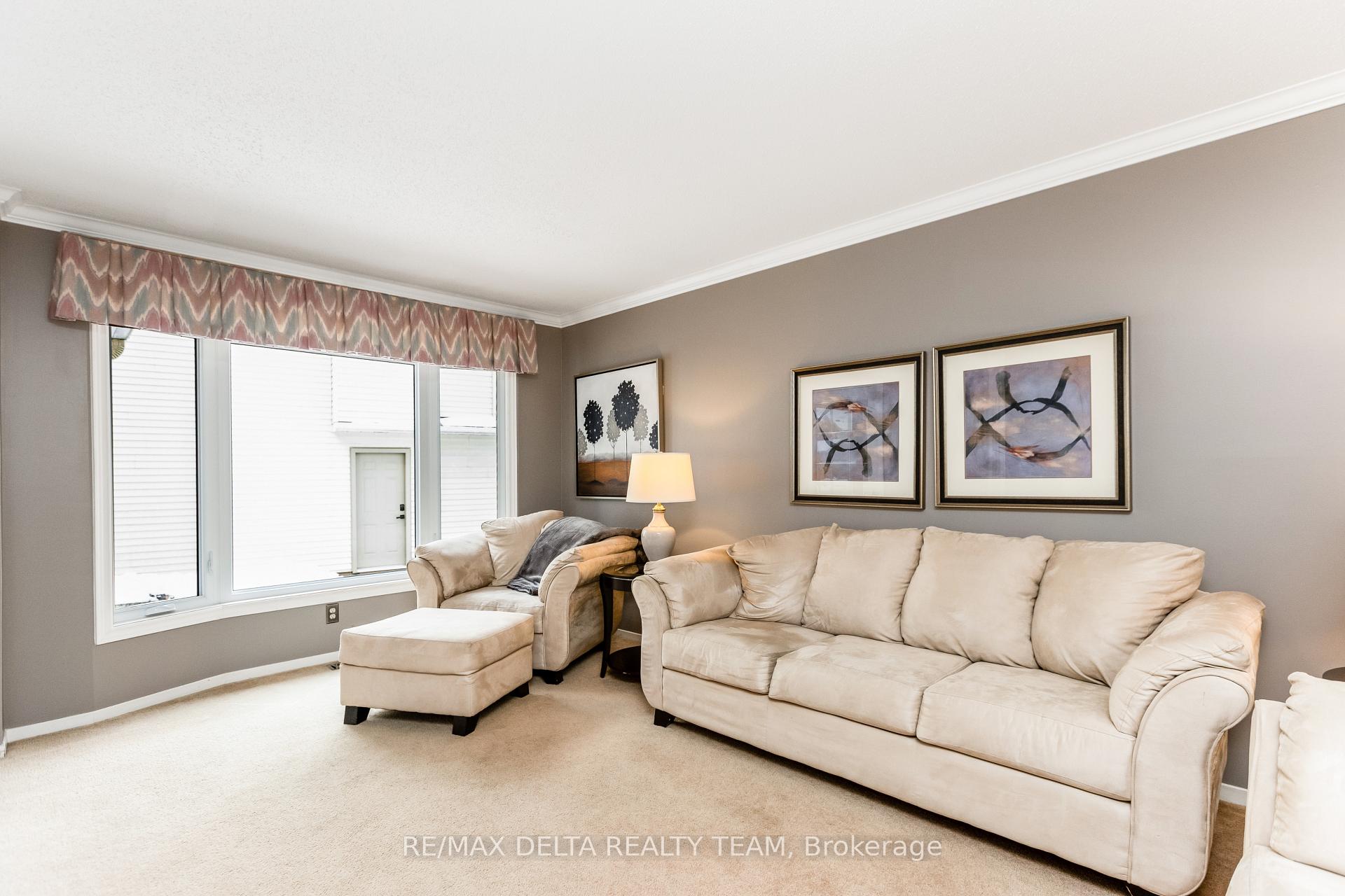 Photo 8 of 2024 Legrand Crescent, Ottawa, Queenswood Heights South — HOMEH