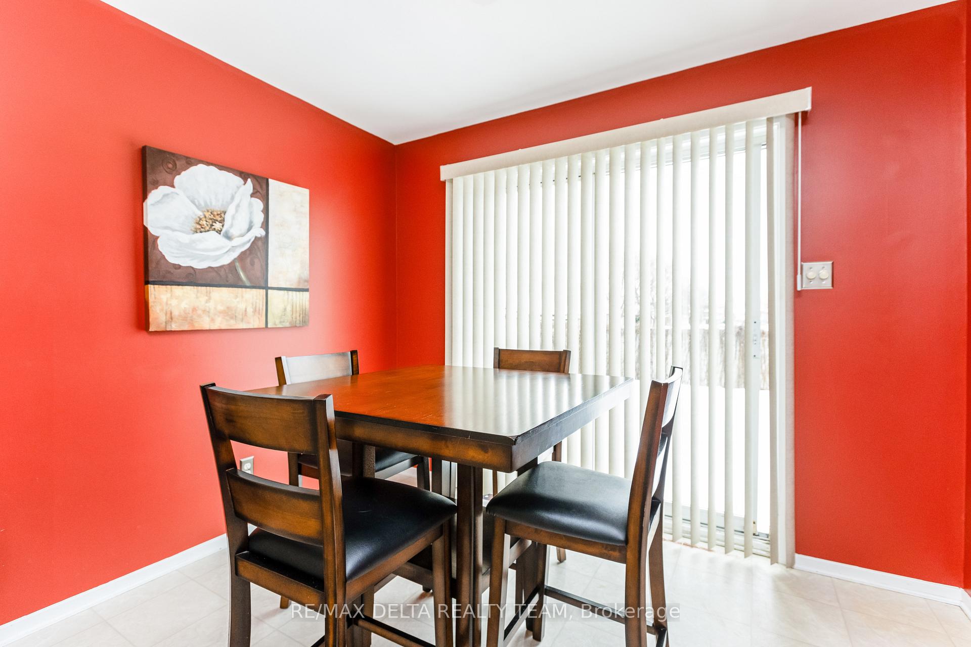Photo 17 of 2024 Legrand Crescent, Ottawa, Queenswood Heights South — HOMEH
