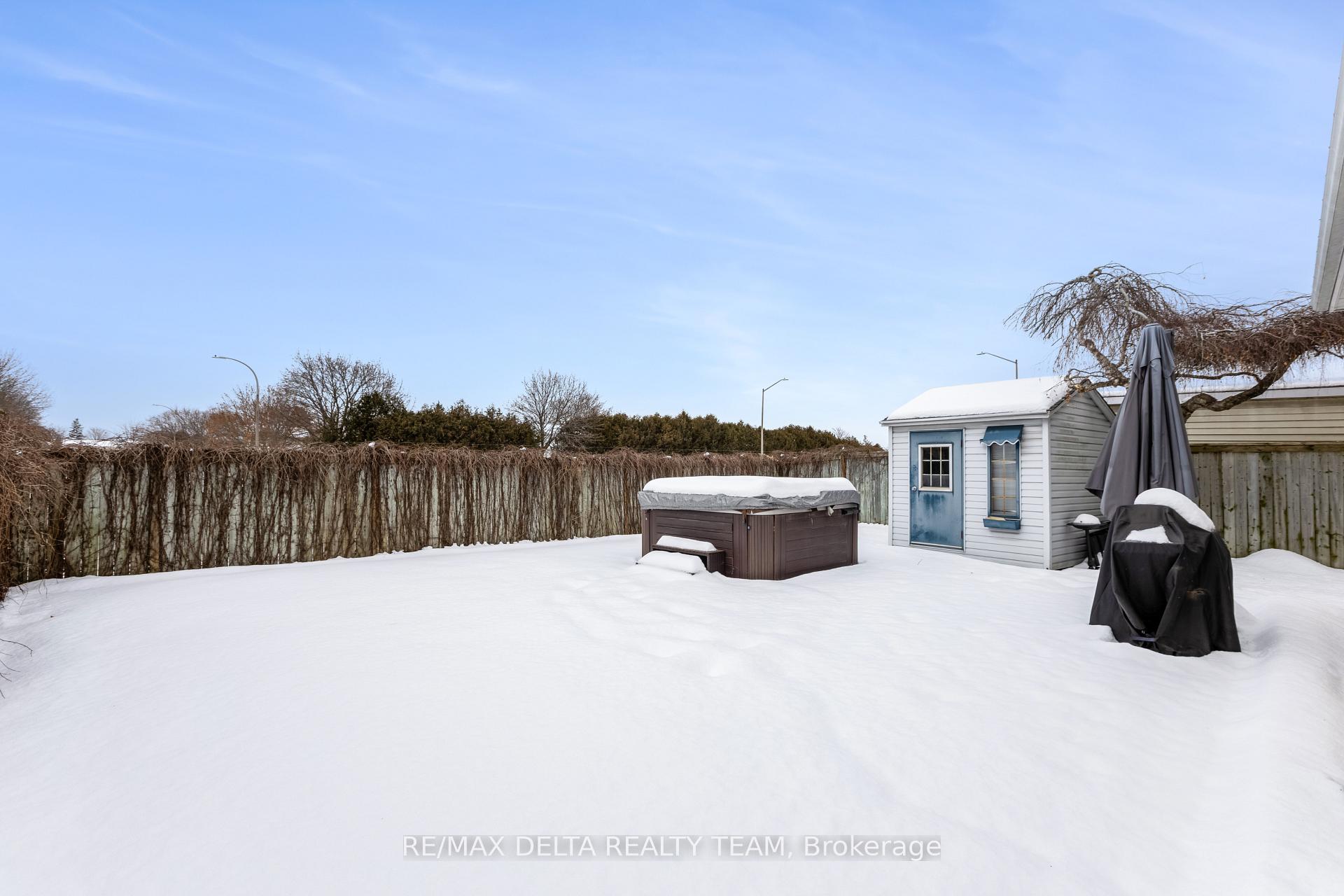 Photo 37 of 2024 Legrand Crescent, Ottawa, Queenswood Heights South — HOMEH