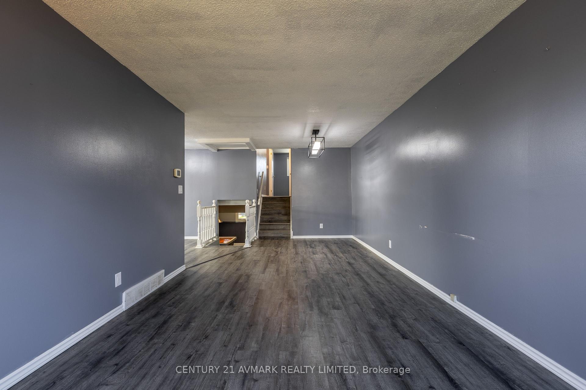 Photo 5 of 87 Terrace Avenue, Welland, Broadway — HOMEH
