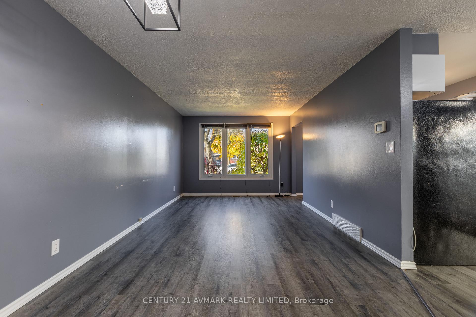 Photo 6 of 87 Terrace Avenue, Welland, Broadway — HOMEH