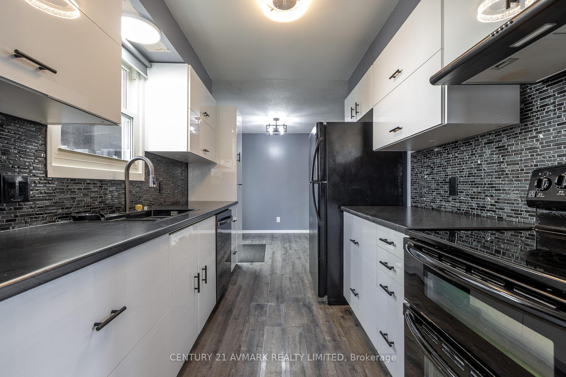 Photo 10 of 87 Terrace Avenue, Welland, Broadway — HOMEH