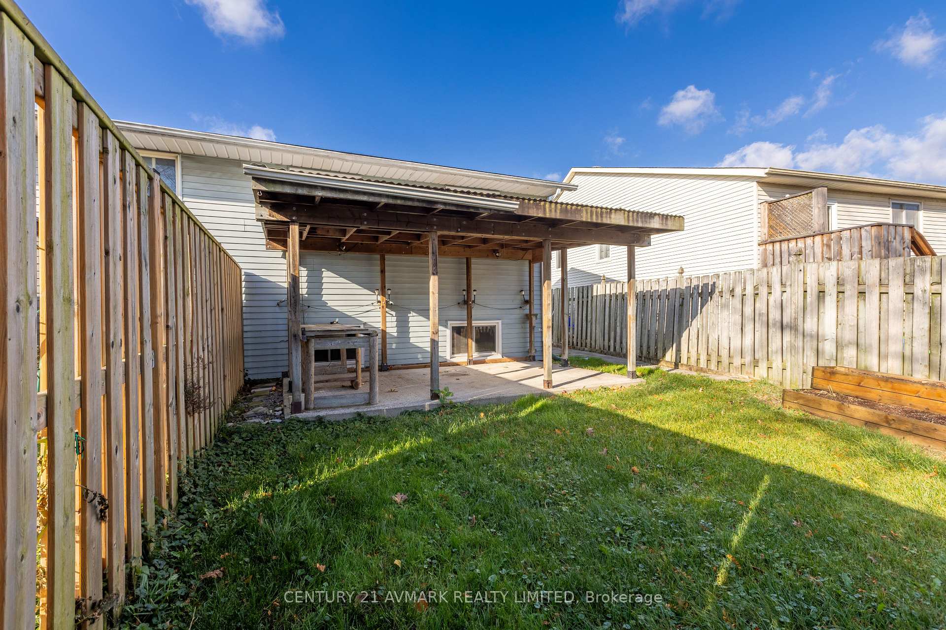 Photo 25 of 87 Terrace Avenue, Welland, Broadway — HOMEH