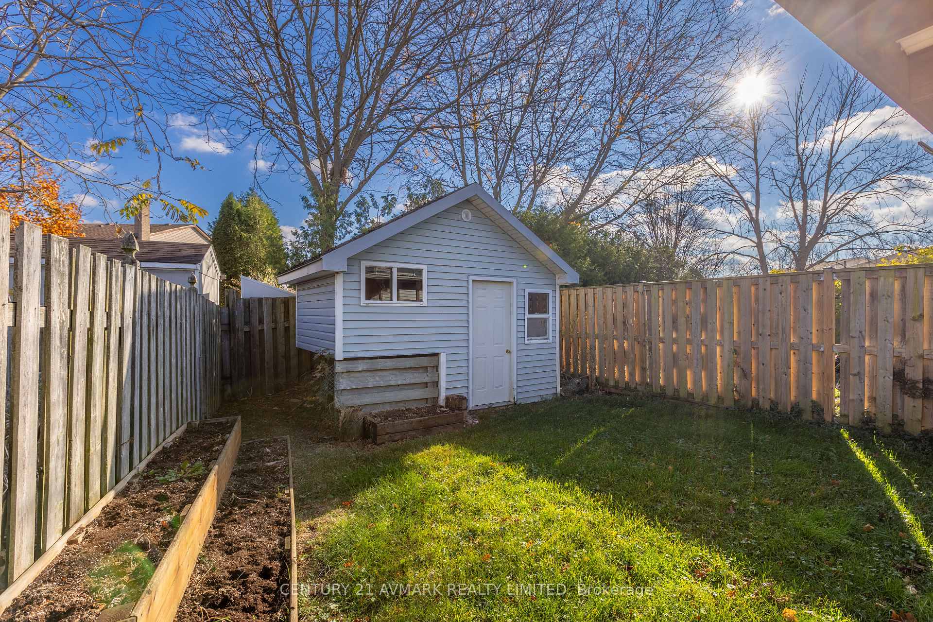 Photo 26 of 87 Terrace Avenue, Welland, Broadway — HOMEH