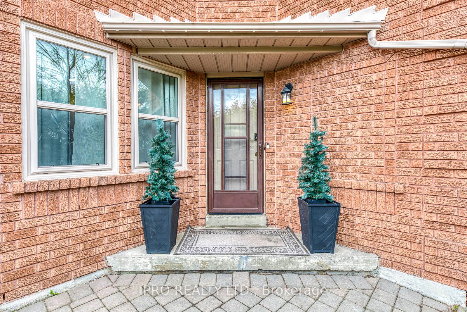 Photo 2 of 78 Sable Crescent, Whitby, Rolling Acres — HOMEH