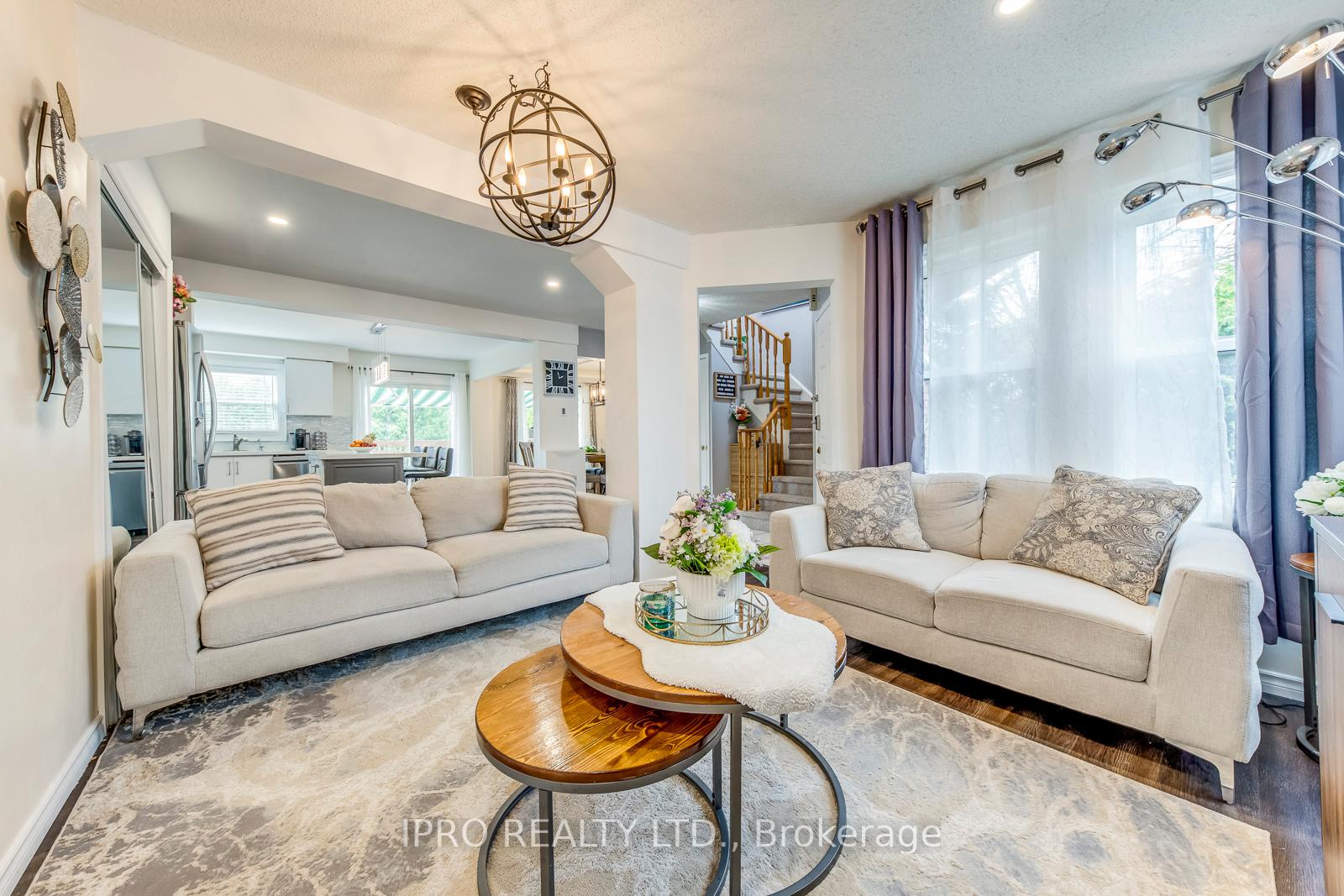 Photo 3 of 78 Sable Crescent, Whitby, Rolling Acres — HOMEH
