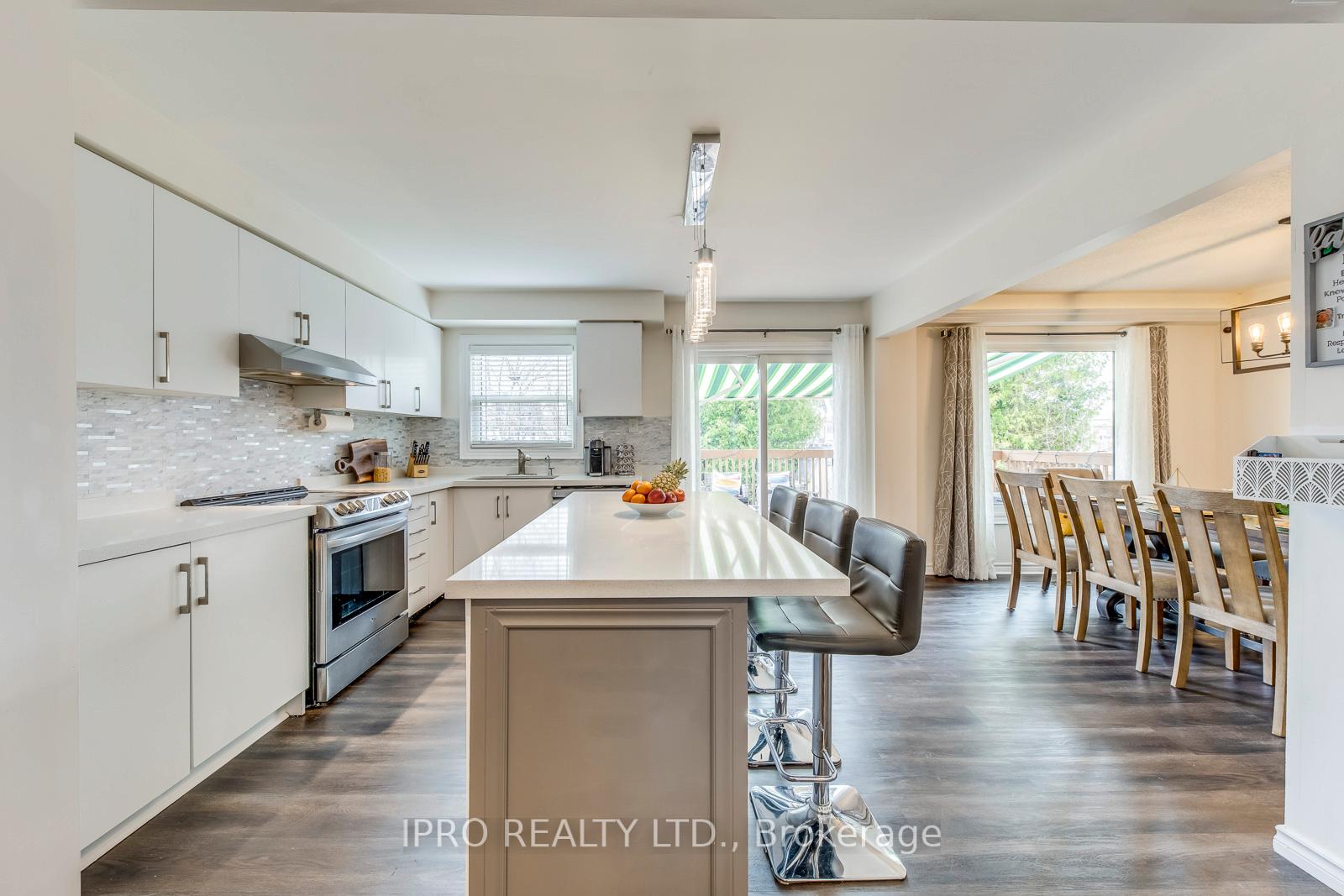 Photo 7 of 78 Sable Crescent, Whitby, Rolling Acres — HOMEH