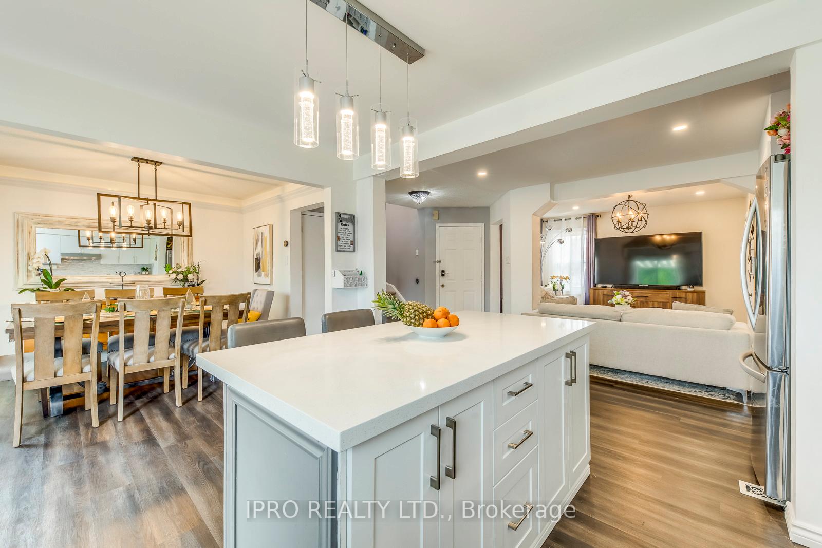 Photo 12 of 78 Sable Crescent, Whitby, Rolling Acres — HOMEH
