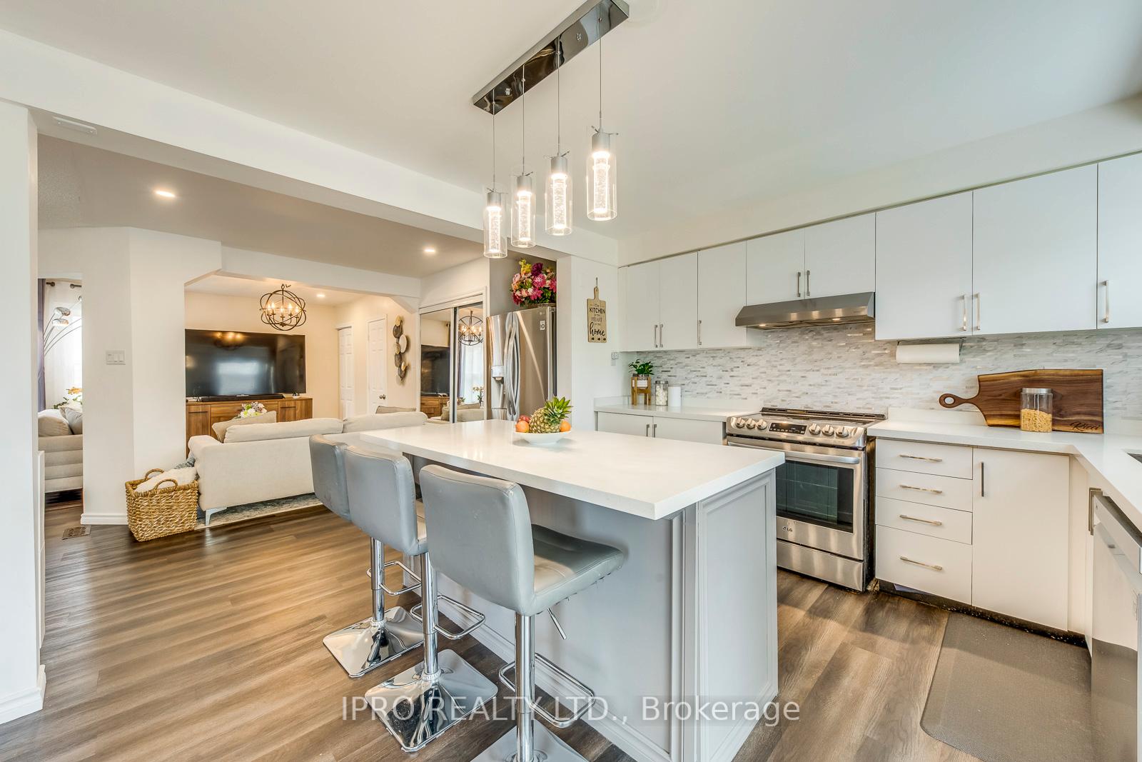 Photo 13 of 78 Sable Crescent, Whitby, Rolling Acres — HOMEH