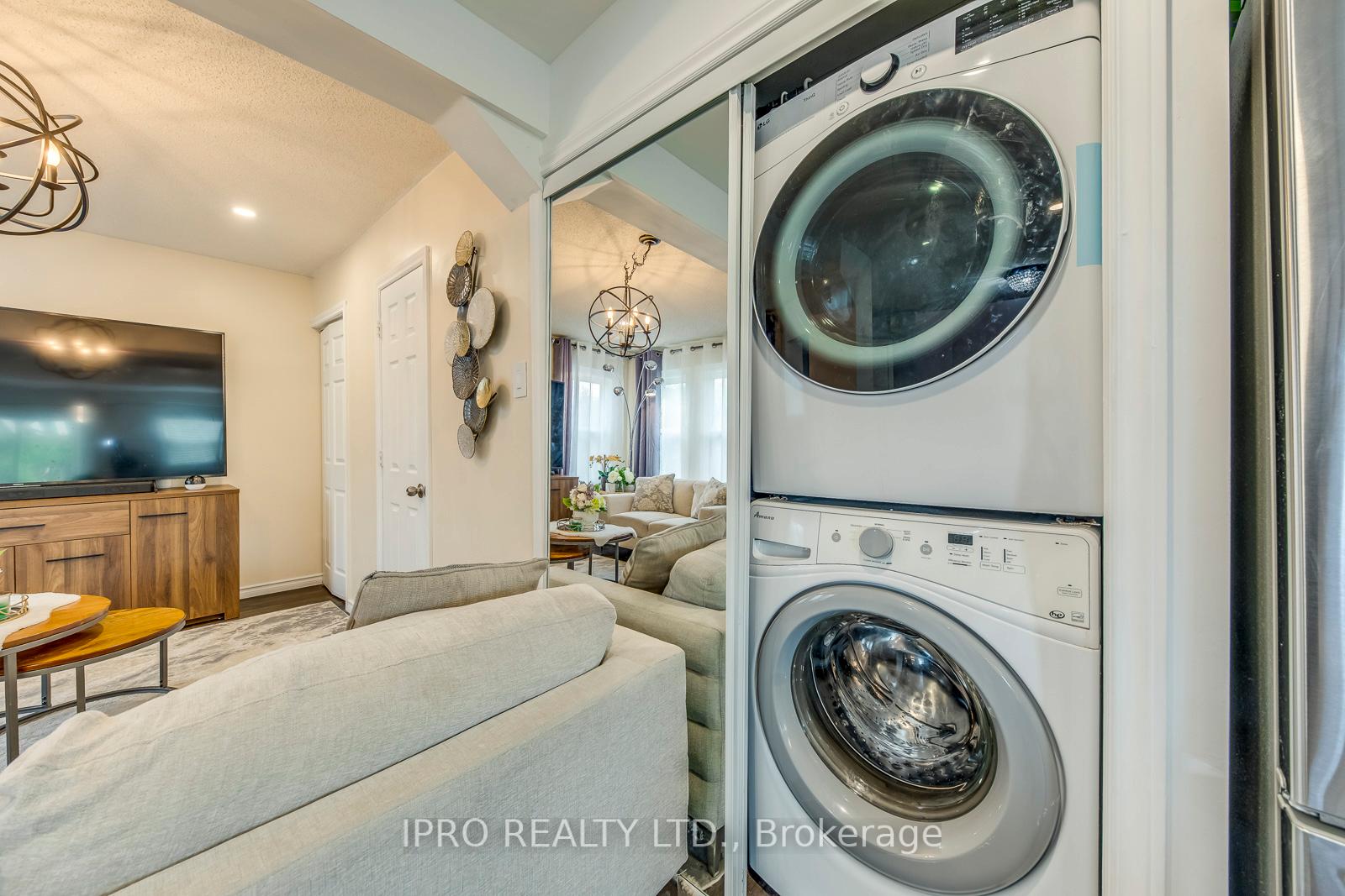 Photo 16 of 78 Sable Crescent, Whitby, Rolling Acres — HOMEH
