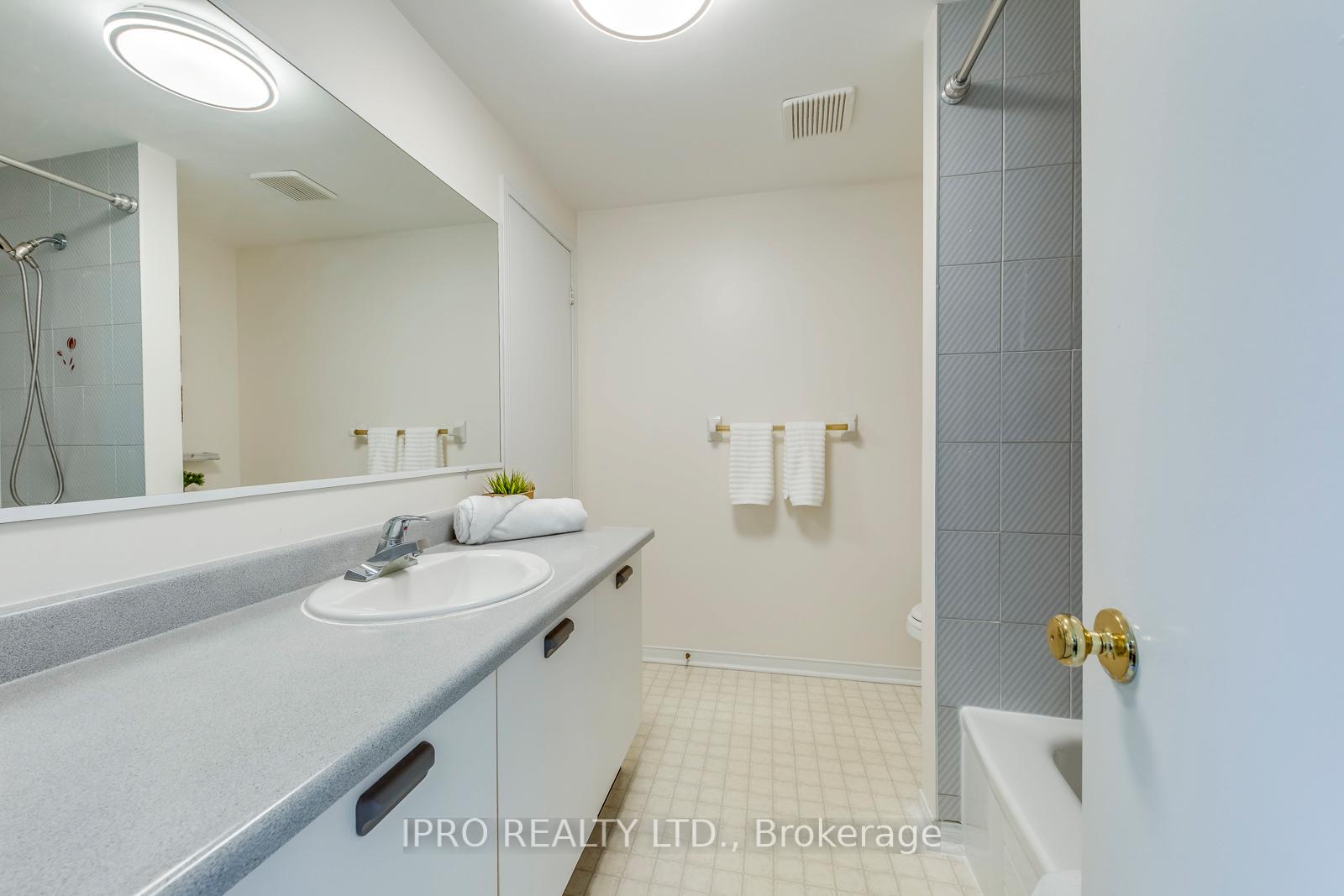 Photo 24 of 78 Sable Crescent, Whitby, Rolling Acres — HOMEH