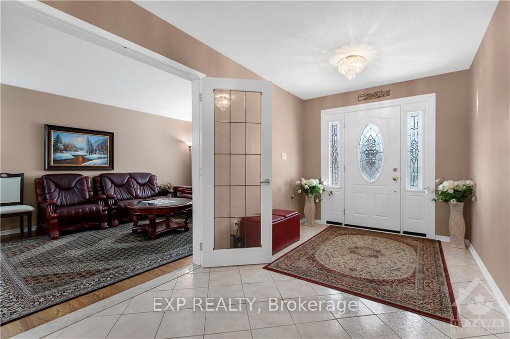 Photo 3 of 1839 Carrigan Drive, Ottawa, Fallingbrook/Pineridge — HOMEH