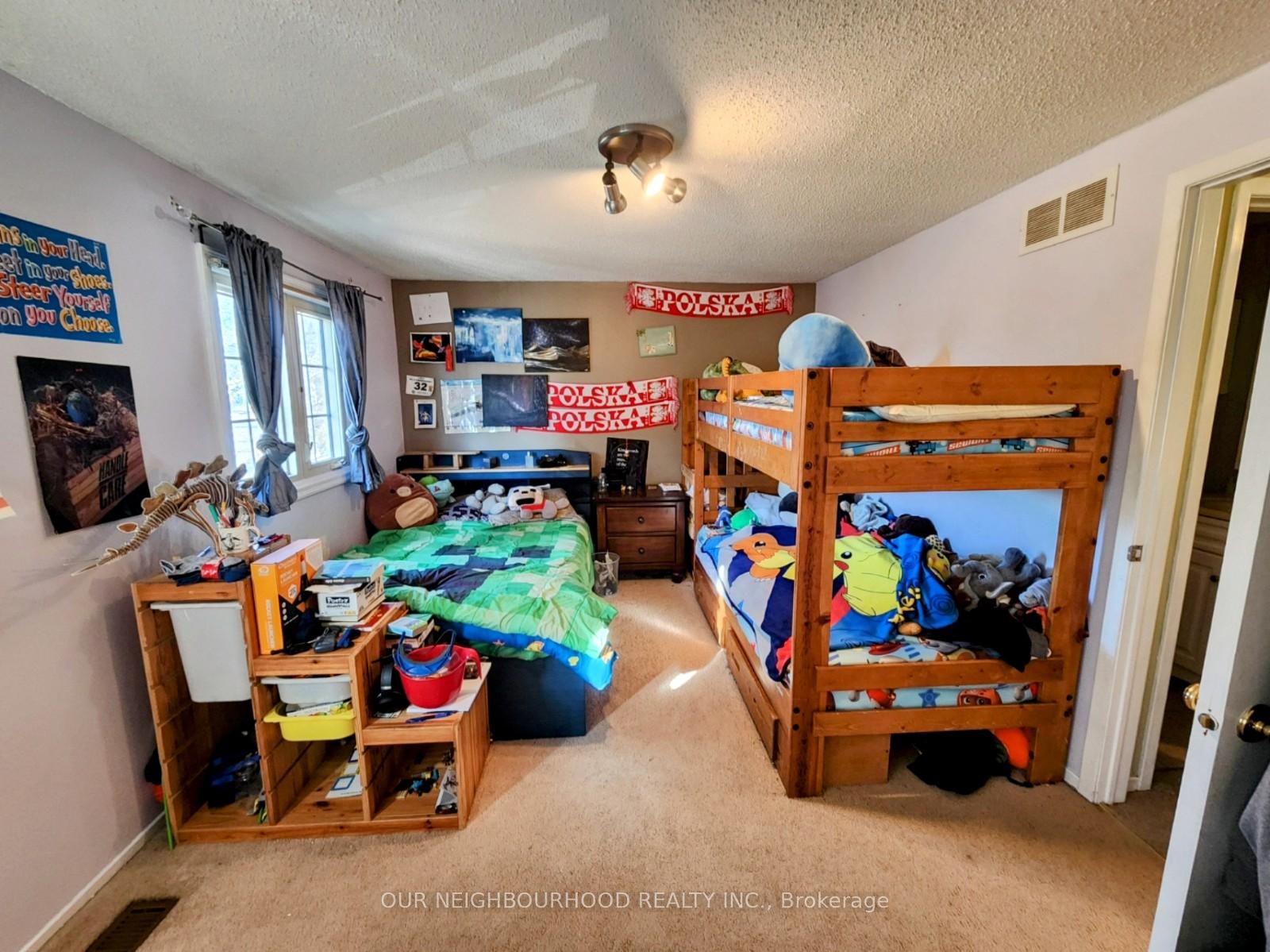 Photo 8 of 797 Crowells Street, Oshawa, Pinecrest — HOMEH