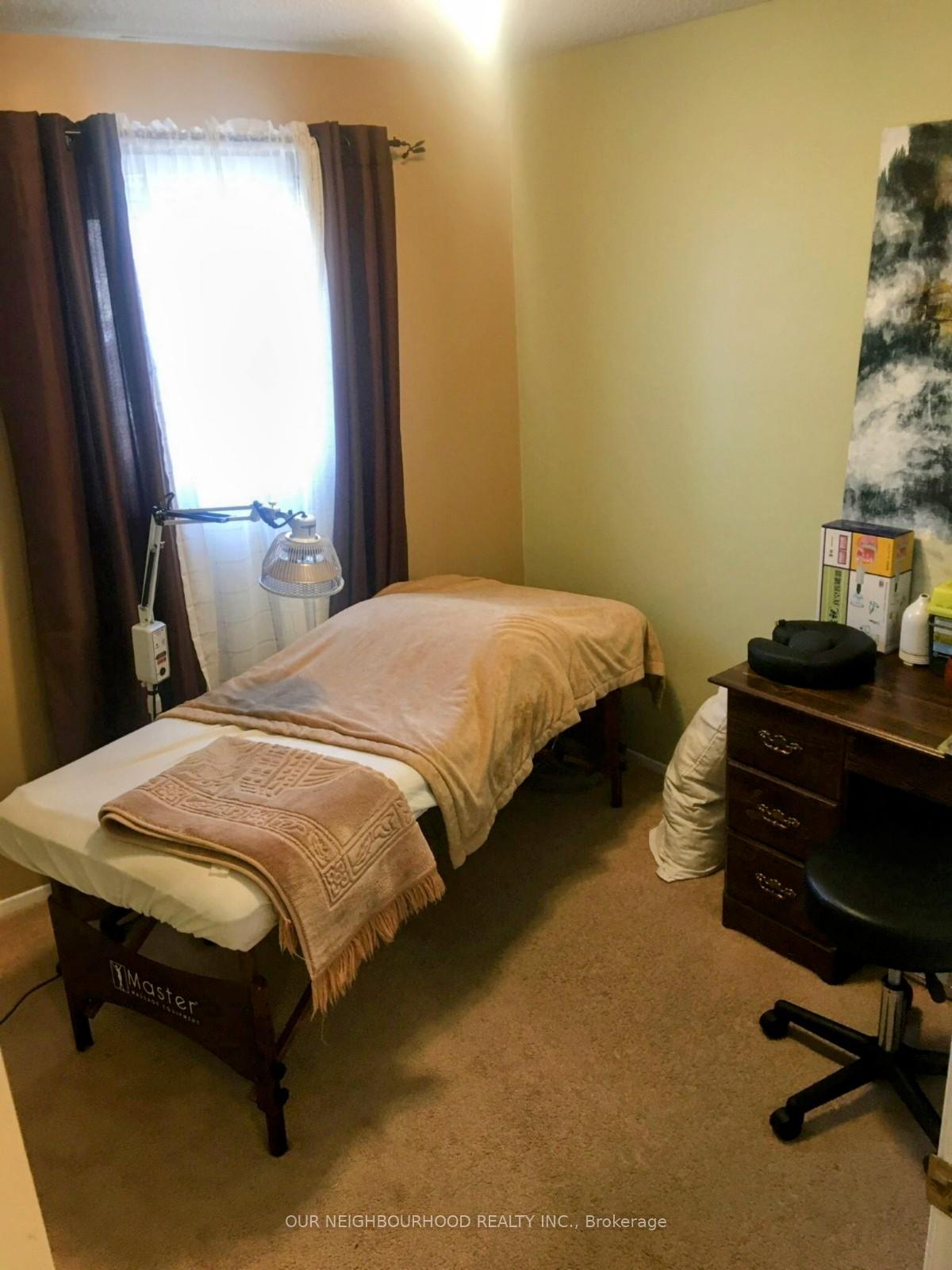 Photo 11 of 797 Crowells Street, Oshawa, Pinecrest — HOMEH