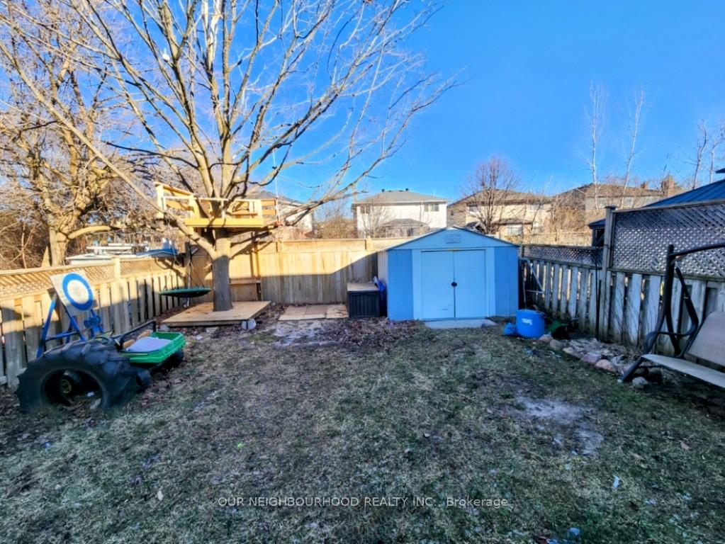 Photo 14 of 797 Crowells Street, Oshawa, Pinecrest — HOMEH