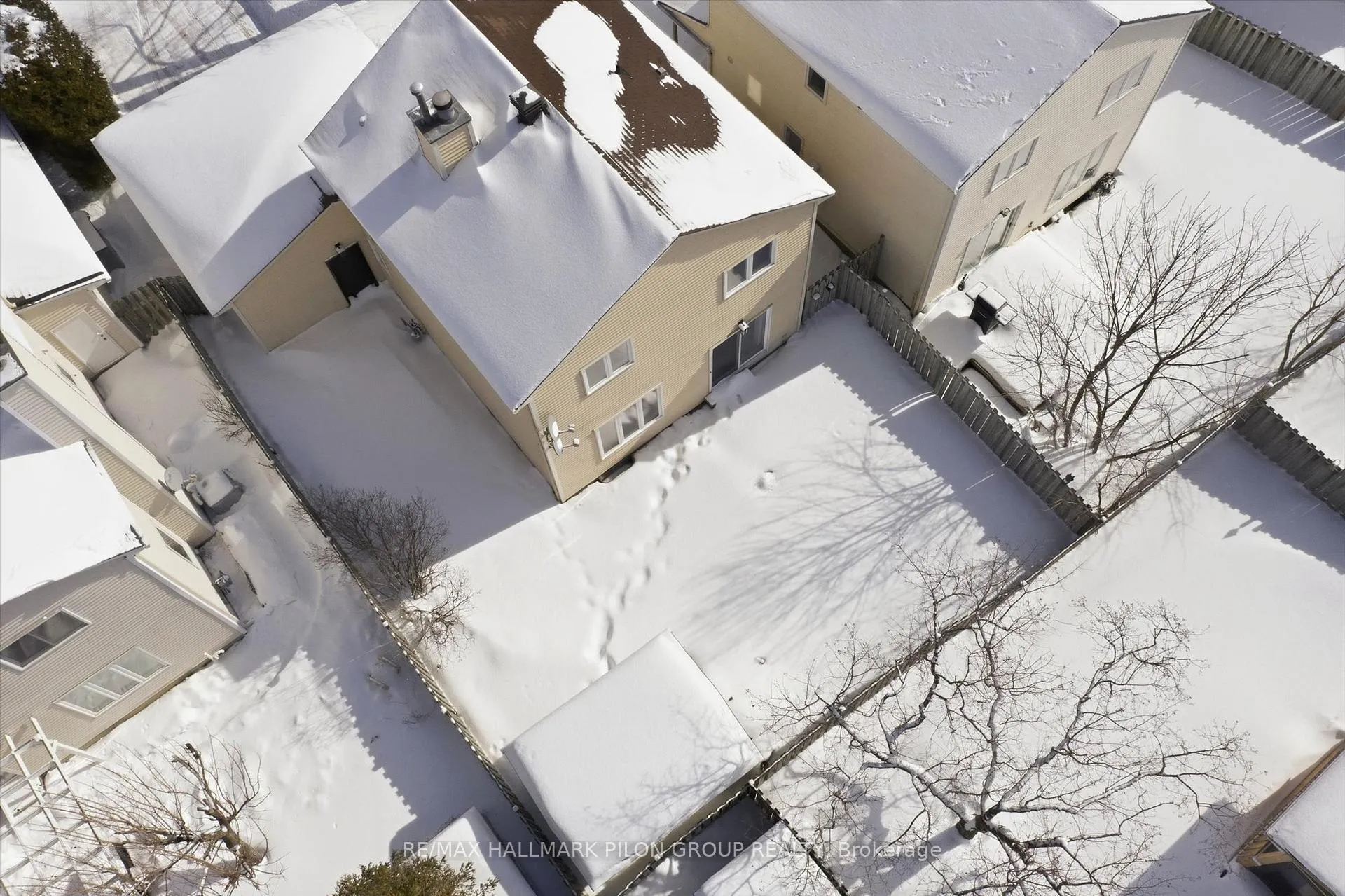 Photo 21 of 284 Mceachern Crescent, Ottawa, Bilberry Creek/Queenswood Heights — HOMEH