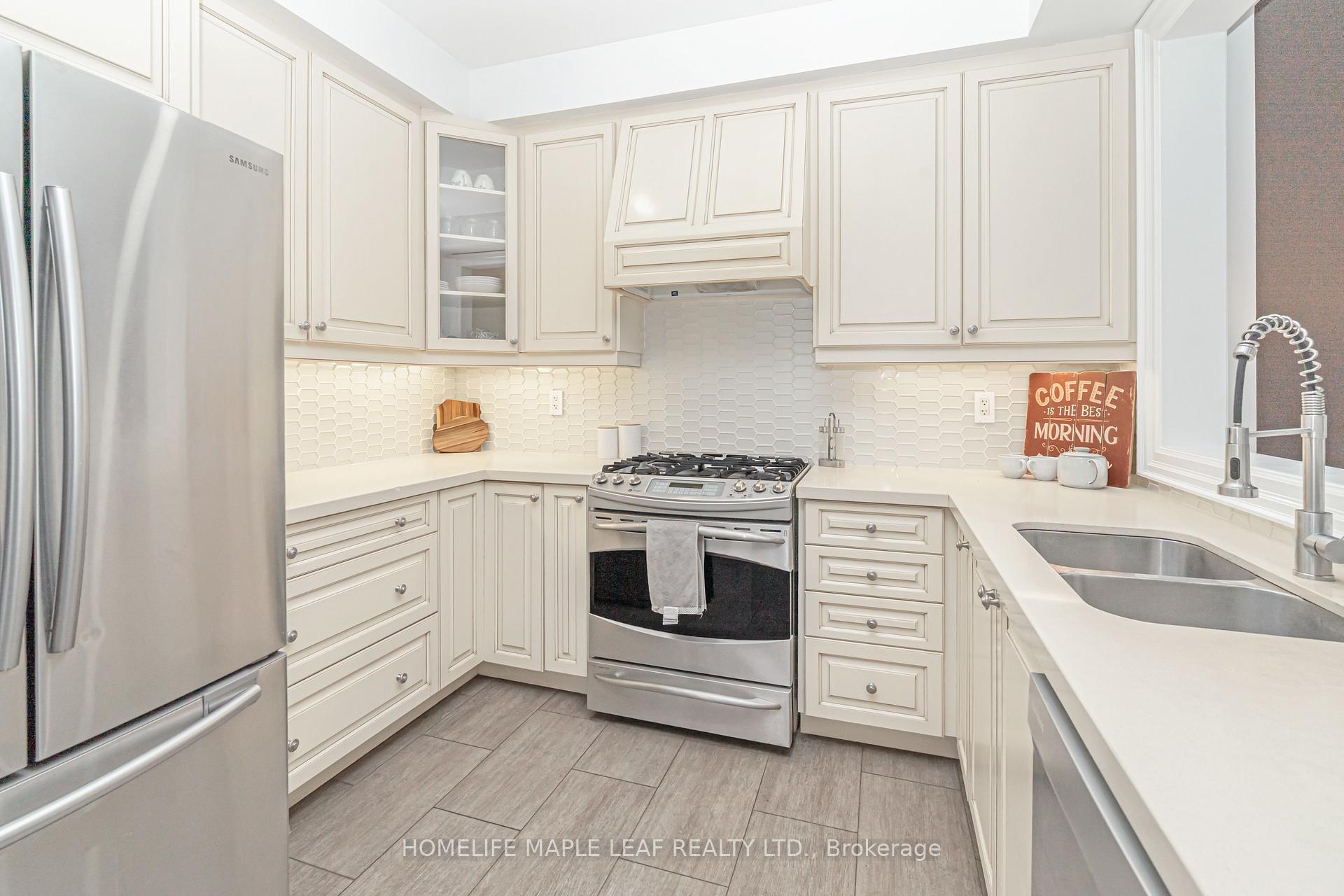 Photo 12 of 76 Gentile Circle, Vaughan, Elder Mills — HOMEH