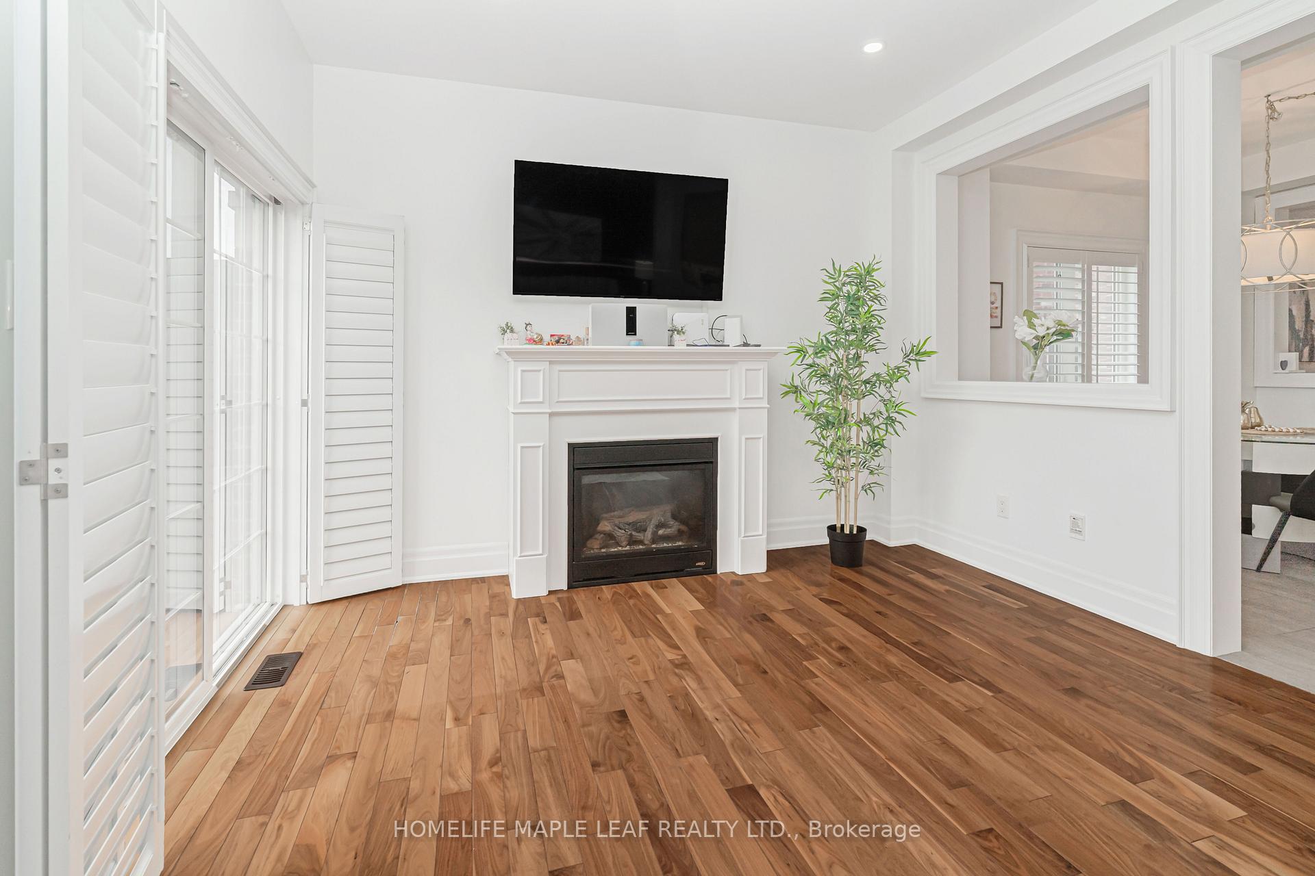 Photo 18 of 76 Gentile Circle, Vaughan, Elder Mills — HOMEH