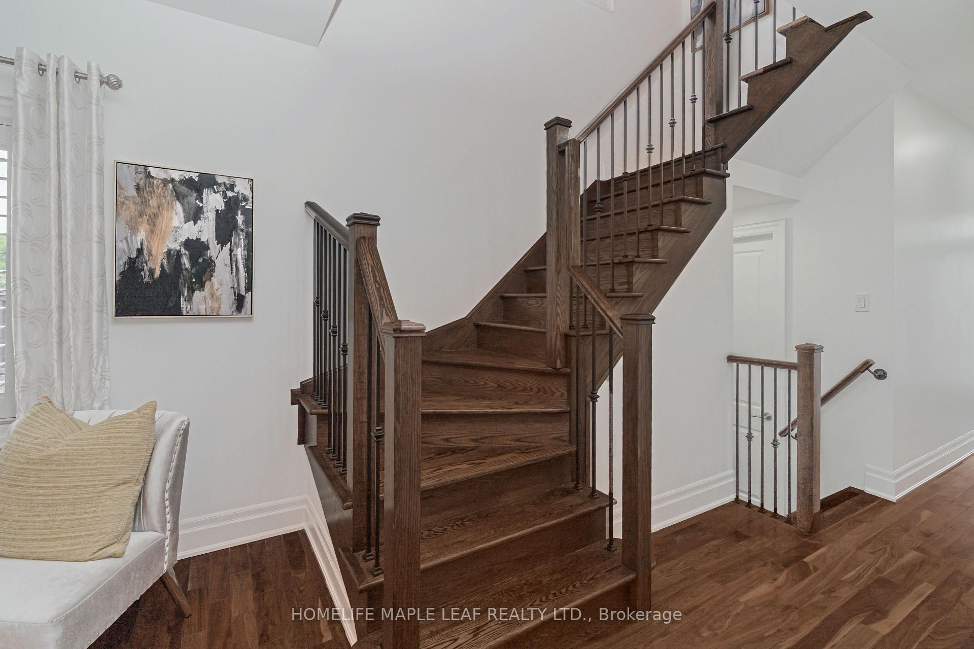 Photo 19 of 76 Gentile Circle, Vaughan, Elder Mills — HOMEH