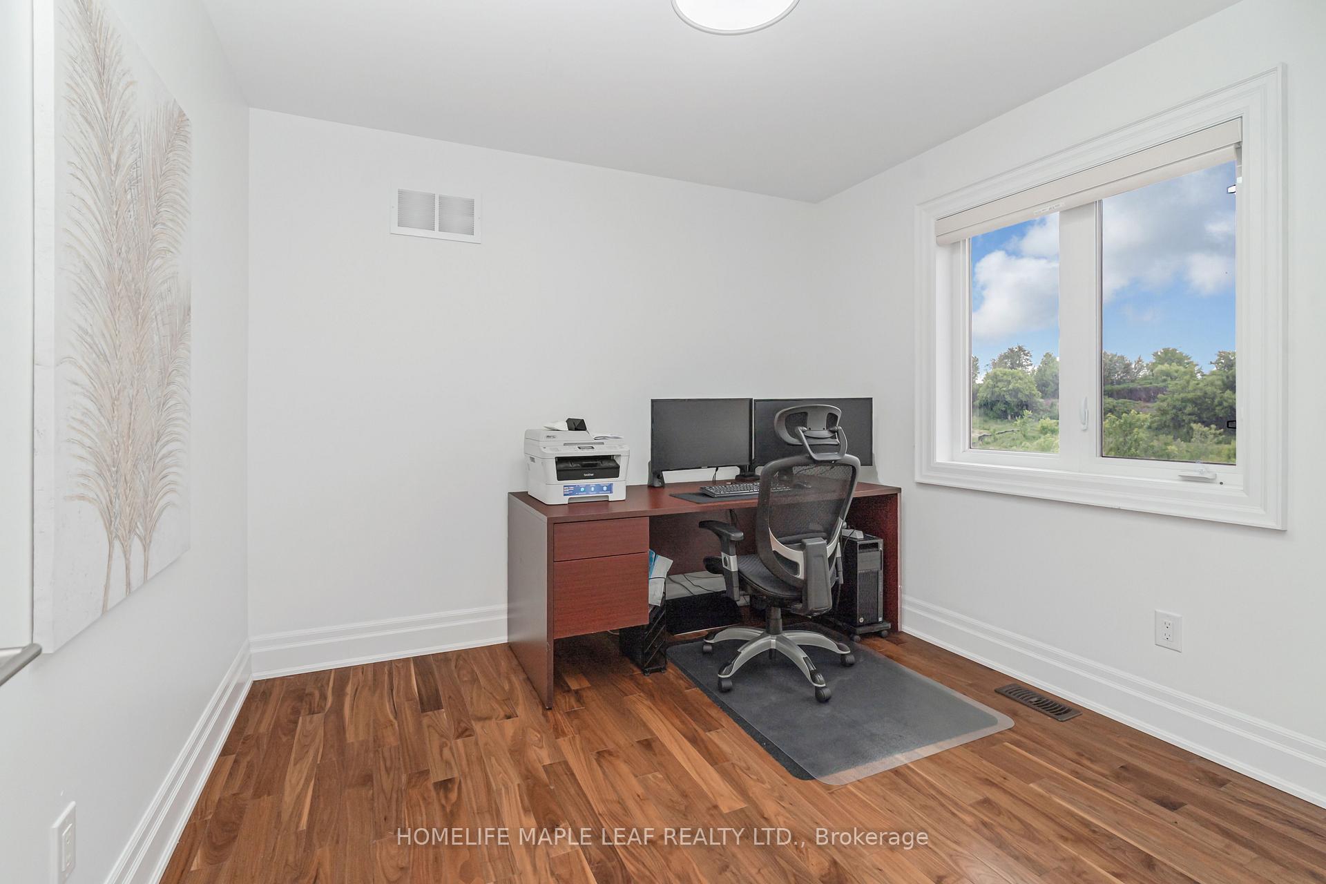 Photo 24 of 76 Gentile Circle, Vaughan, Elder Mills — HOMEH