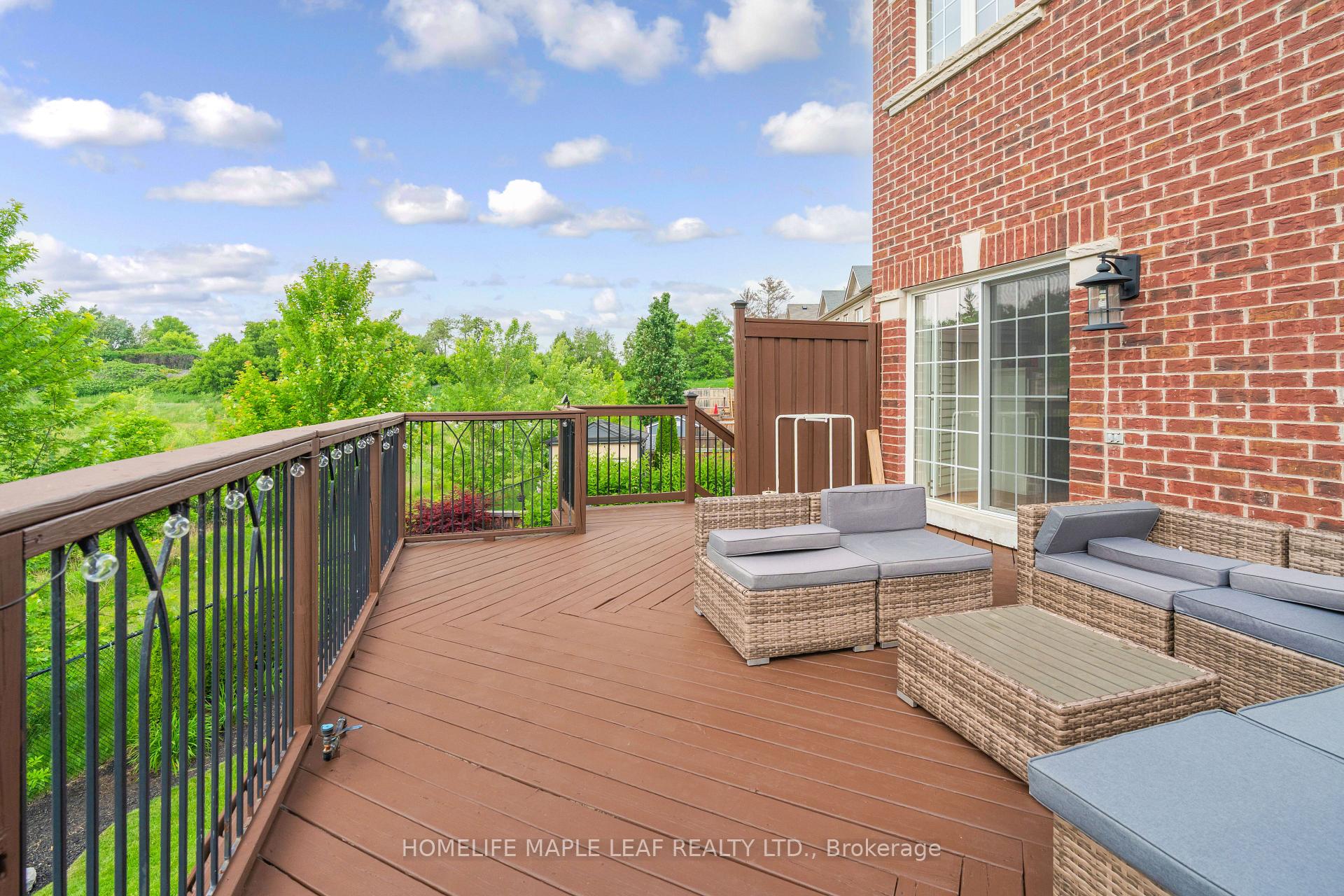 Photo 34 of 76 Gentile Circle, Vaughan, Elder Mills — HOMEH