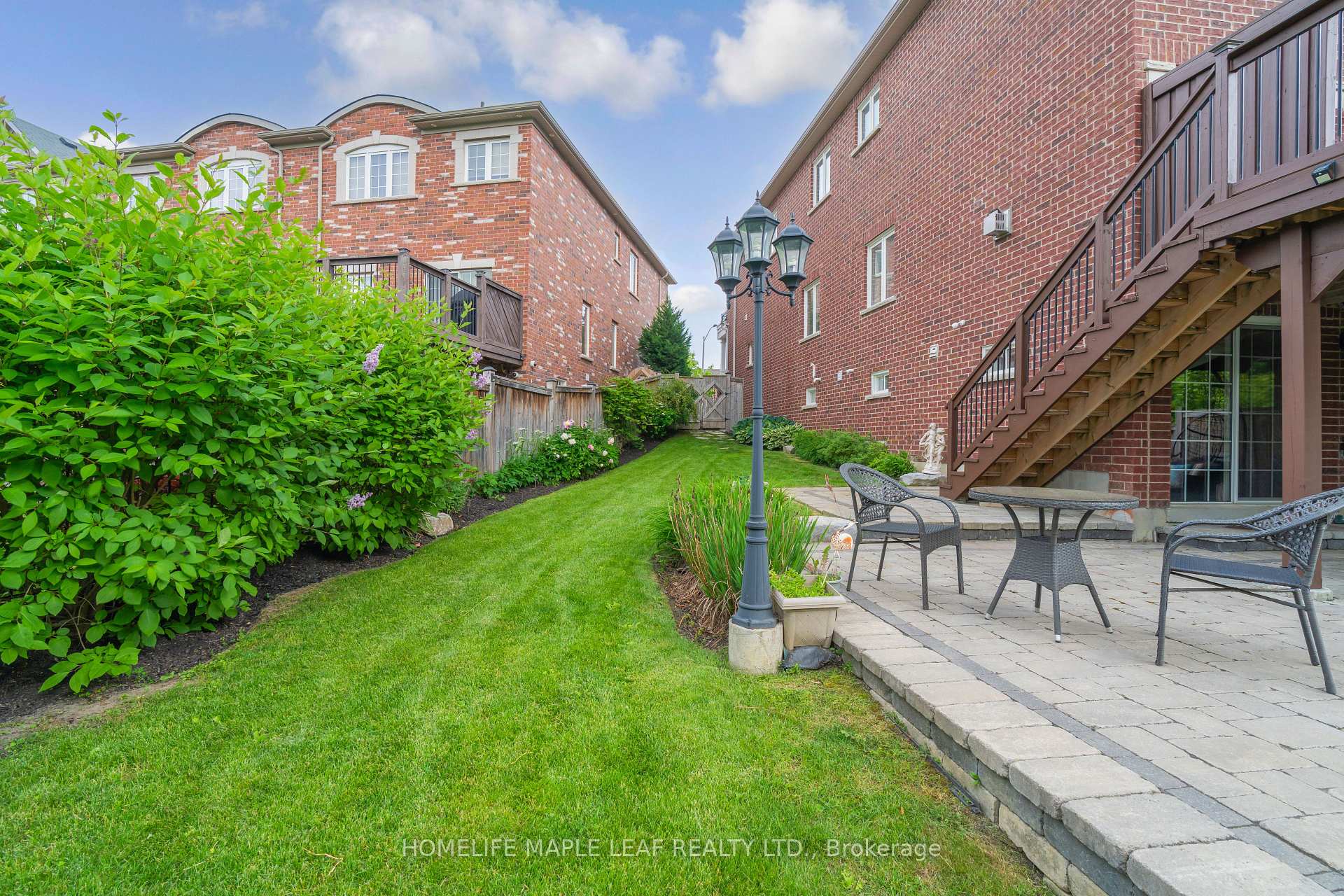 Photo 35 of 76 Gentile Circle, Vaughan, Elder Mills — HOMEH
