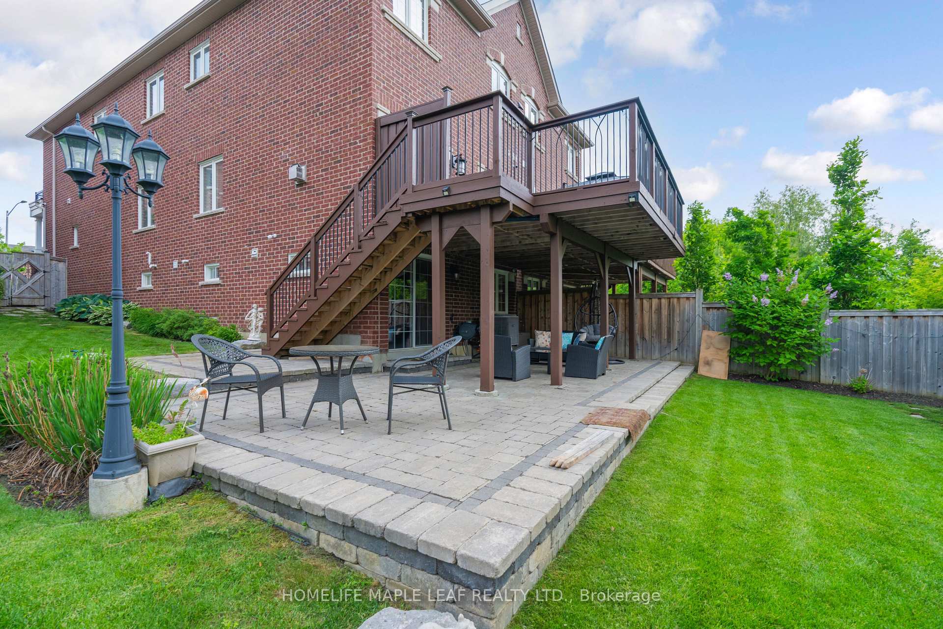 Photo 39 of 76 Gentile Circle, Vaughan, Elder Mills — HOMEH