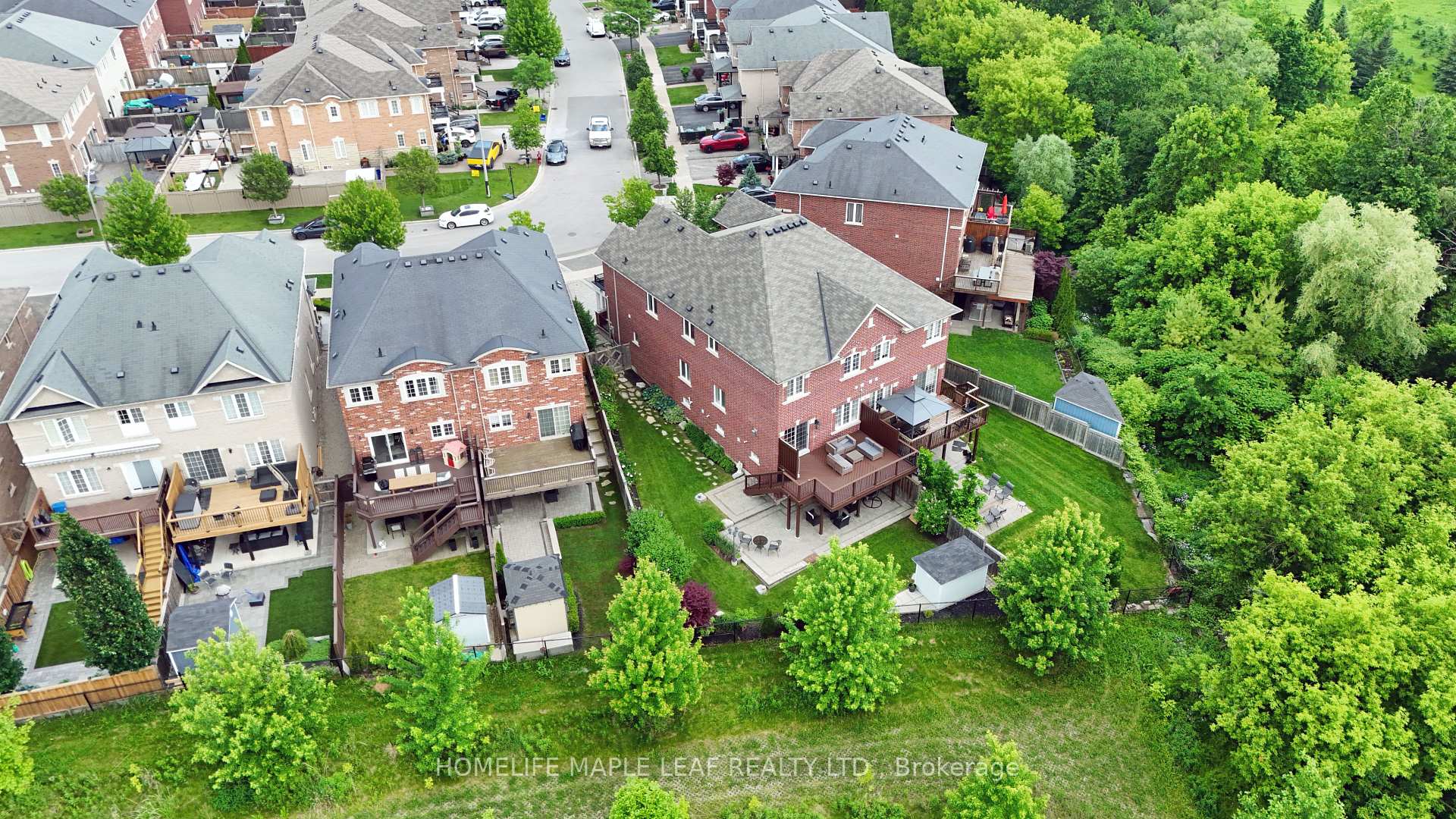 Photo 44 of 76 Gentile Circle, Vaughan, Elder Mills — HOMEH