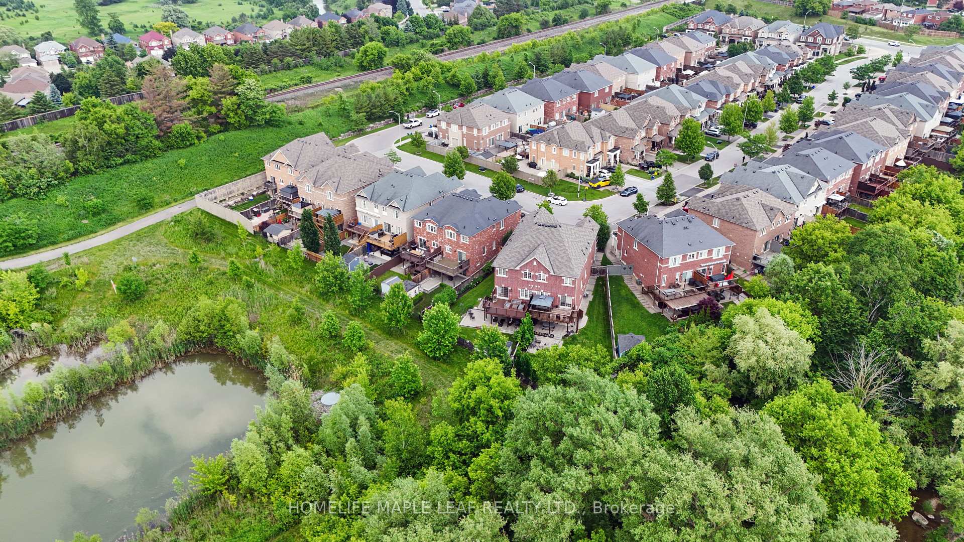 Photo 46 of 76 Gentile Circle, Vaughan, Elder Mills — HOMEH