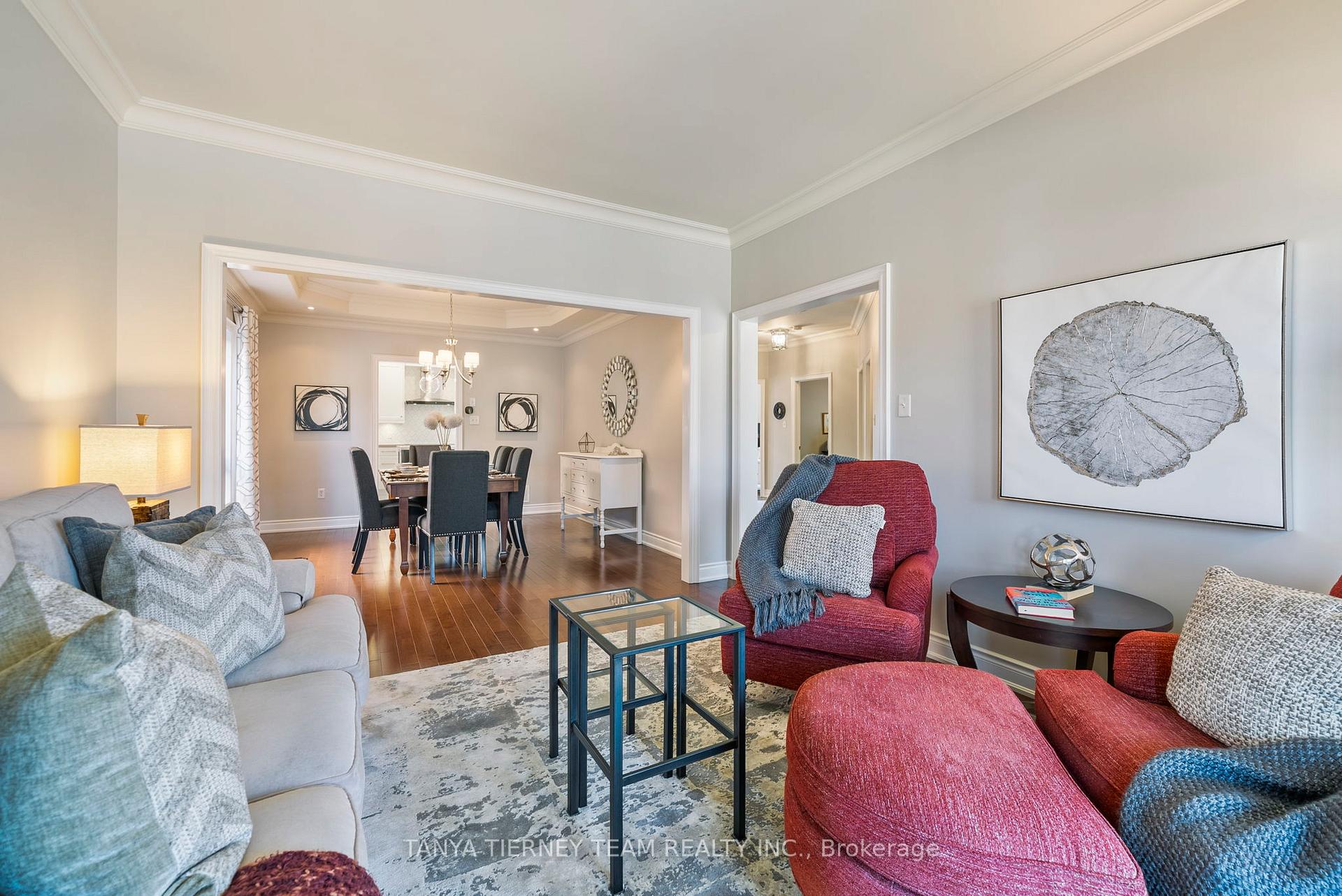 Photo 11 of 25 Hanson Crescent, Whitby, Brooklin — HOMEH