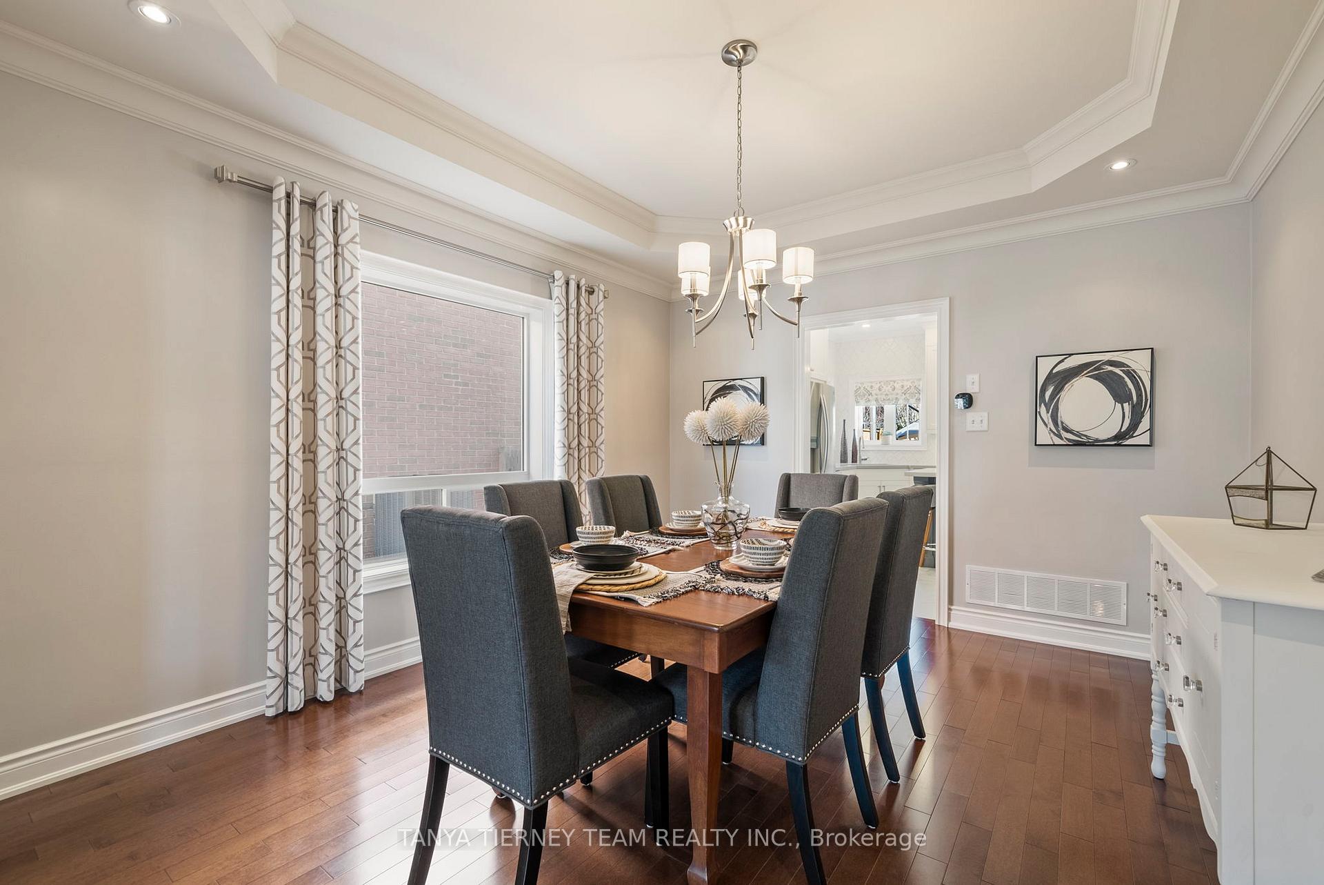 Photo 12 of 25 Hanson Crescent, Whitby, Brooklin — HOMEH