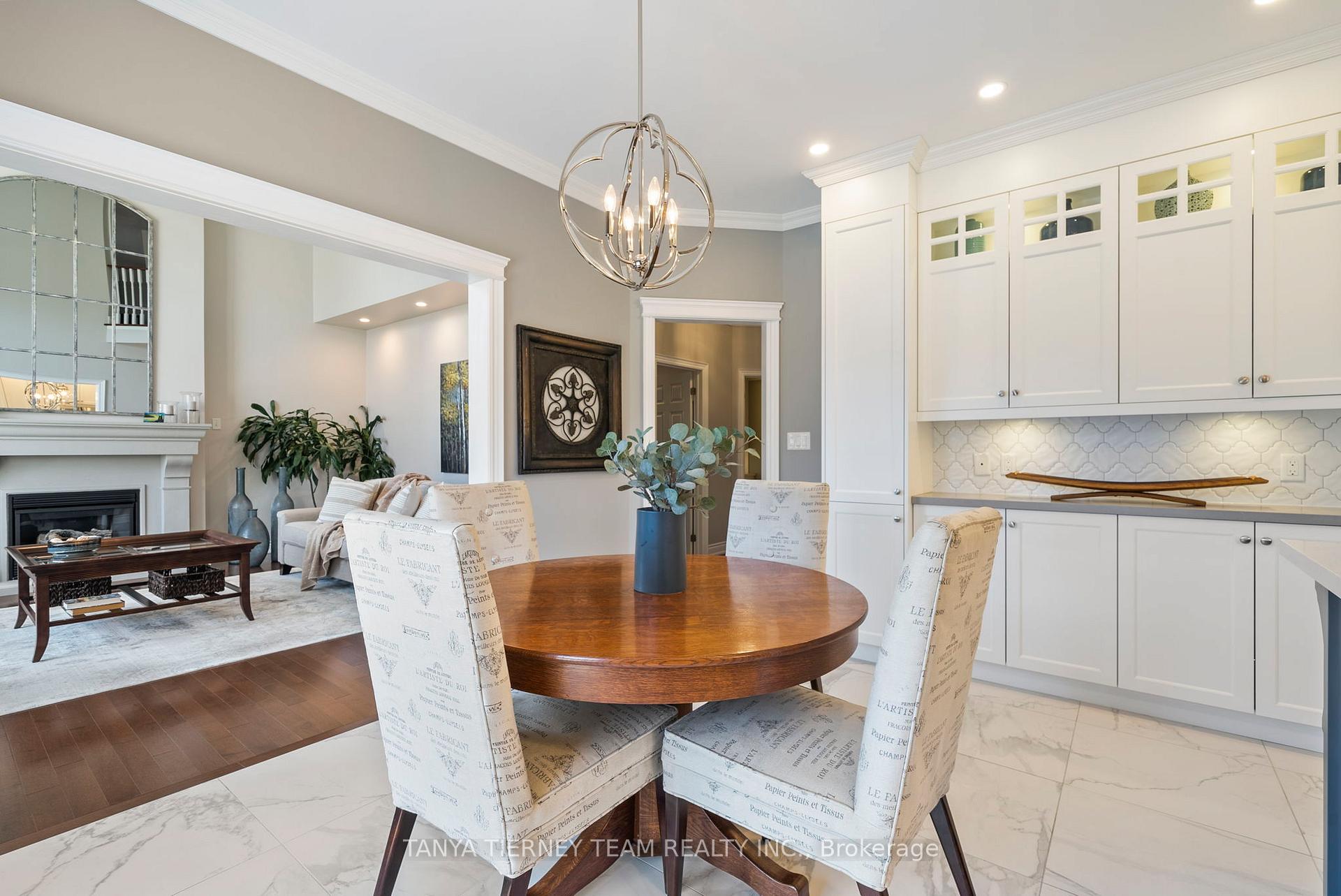 Photo 16 of 25 Hanson Crescent, Whitby, Brooklin — HOMEH