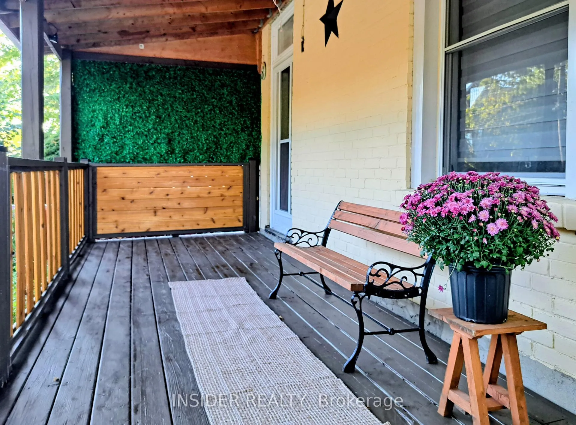 Photo 2 of 658 Brown Street, Peterborough, Otonabee Ward 1 — HOMEH